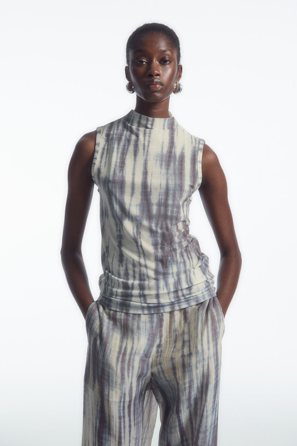 HIGH-NECK TANK TOP | COS (EU)