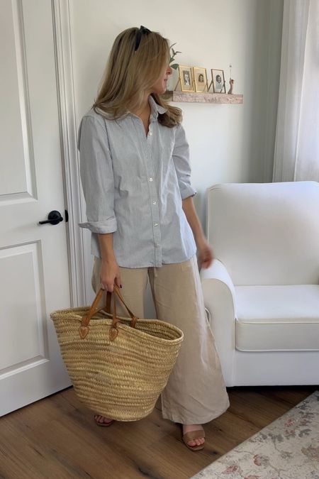 Perfect vacation or weekend outfit for summer!

Coastal grandmother, summer outfit, blue shirt, poplin shirt, blue button down shirt, jcrew style, striped shirt, collared shirt, linen outfit 

#LTKSeasonal #LTKFindsUnder50 #LTKMidsize