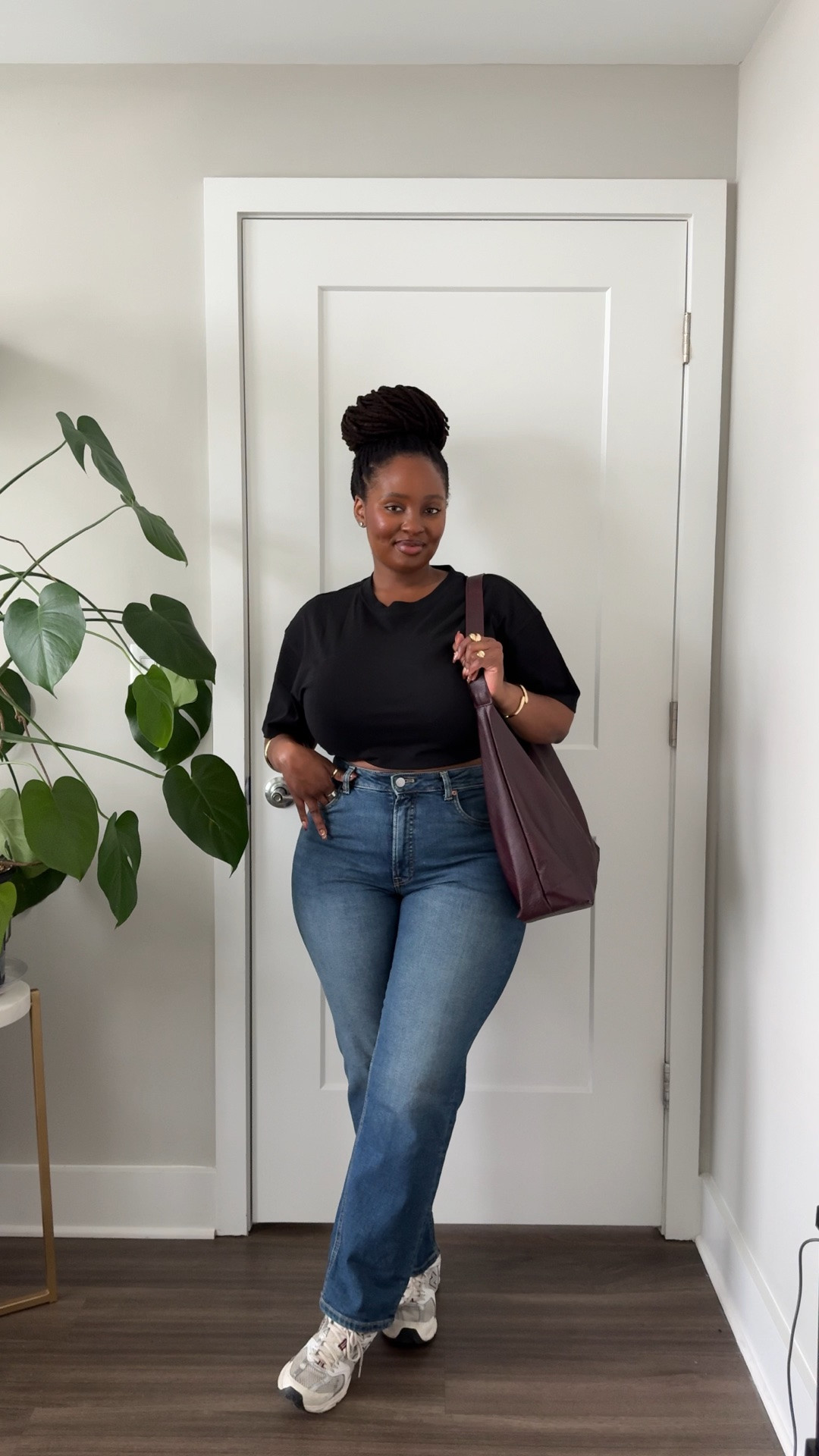 As a curvy denim lover, I appreciate quality jeans with stretch and no gapping at the back. @fabletics yall ate this by including stretch and a happy booty design.

Happily keeping these in my rotation. 
I’m wearing a Size 32/32 @Fabletics 

These jeans are high rise, wide leg and in the color hermosa. #denim #jeans #fabletics

#LTKootd #LTKgrwm #LTKSaleAlert