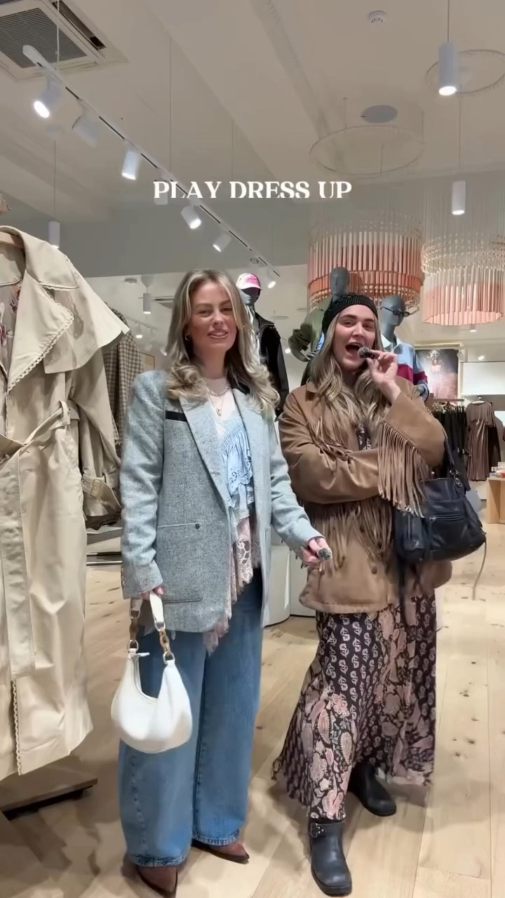 LIKE KIDS IN A SWEET SHOP, we played dress up in @anthropologie in Manchester and what a dream day in a literal dream shop!!!! Thanks for having us think we legit tried on the entire store 🤪💃

Watch until the end for the dress up party pieces!!! 

@lauraannestyle 

#anthropologie #manchester #dressup #springoutfitinspo