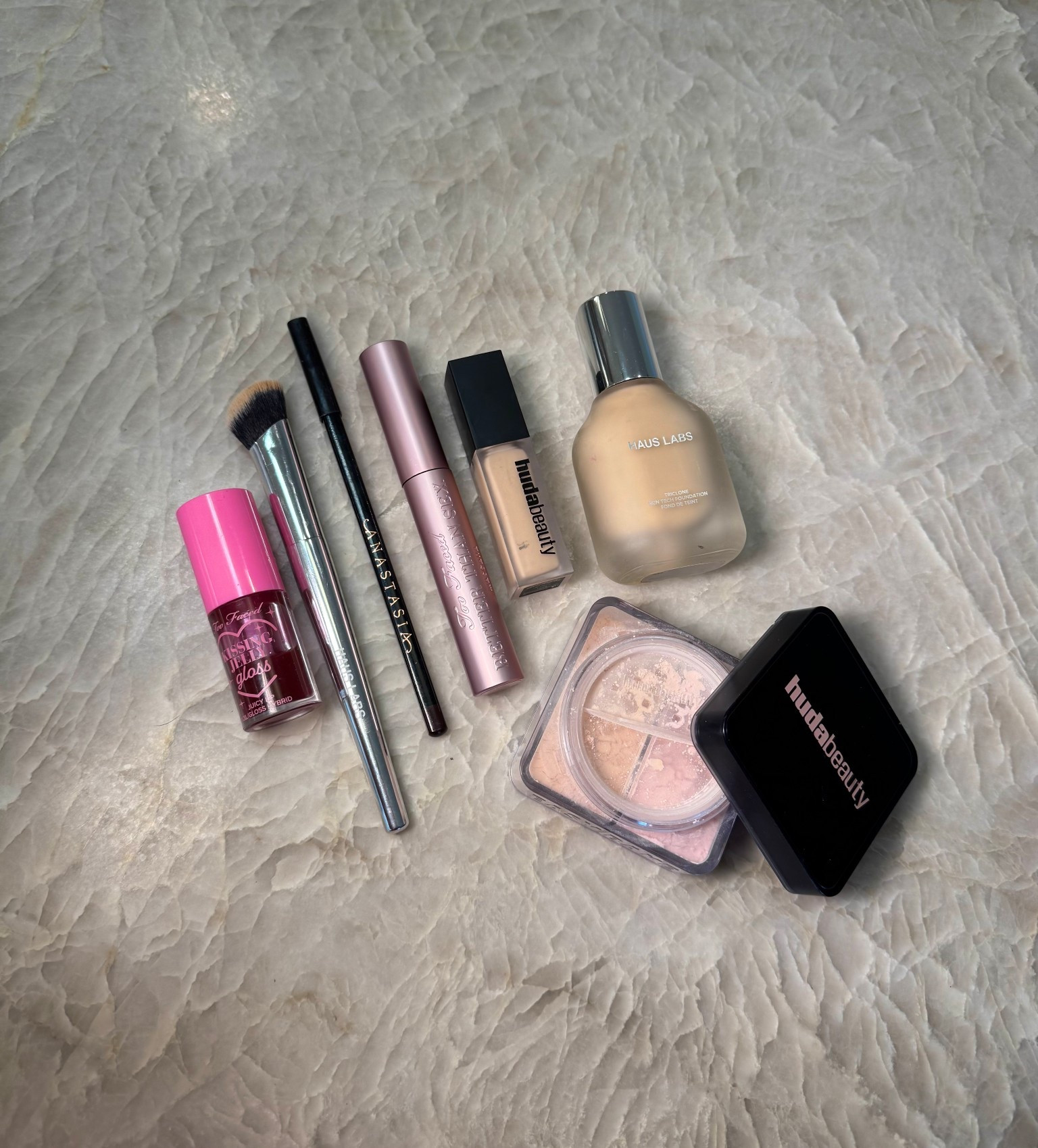 My current go to favorite makeup products! Exact product shades linked :) 


#LTKdayinmylife #LTKselfcare #LTKBeauty