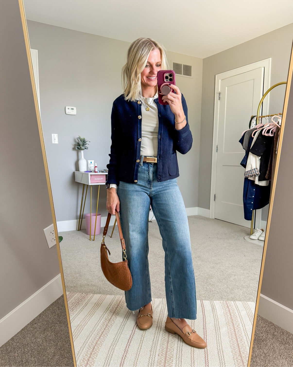 What I wore today 💙 Navy cardigan + white tee + wide leg jeans + loafers. A fall uniform I'll be repeating all season! #whatiwore #ootd #falloutfit #cardiganstyle #petitestyle