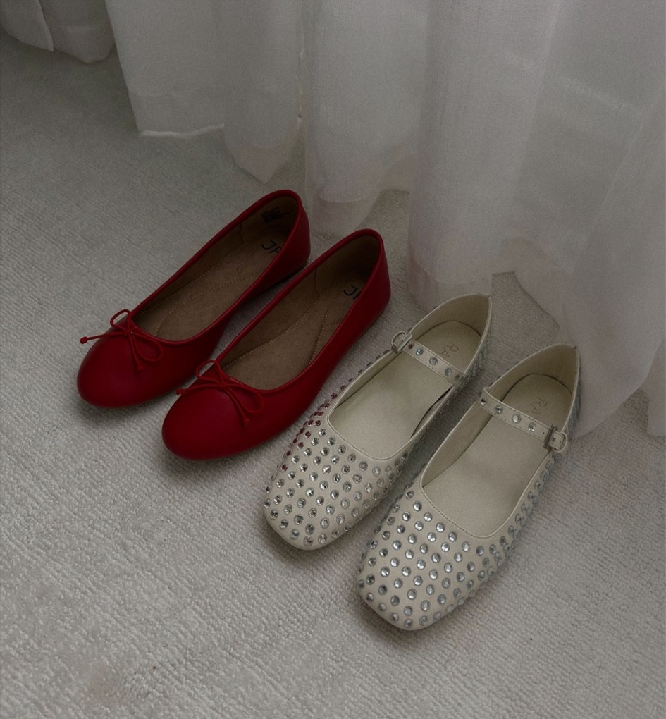 Flats 🩰 red and sparkly off white 

#LTKSeasonal #LTKU #LTKSpringSale