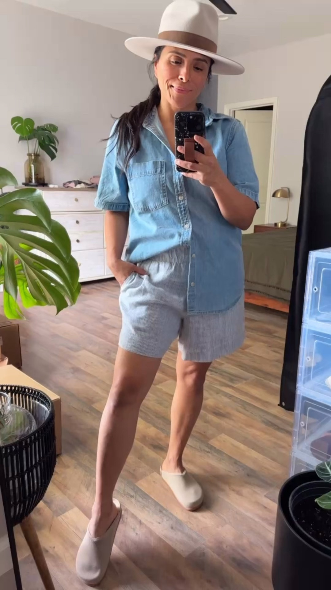 @Aritzia Denim Forum The '90s Vintage Shortsleeve Denim Shirt
@Quince linen shorts
@rothys clogs

#LTKTravel #LTKMidsize #LTKOver40