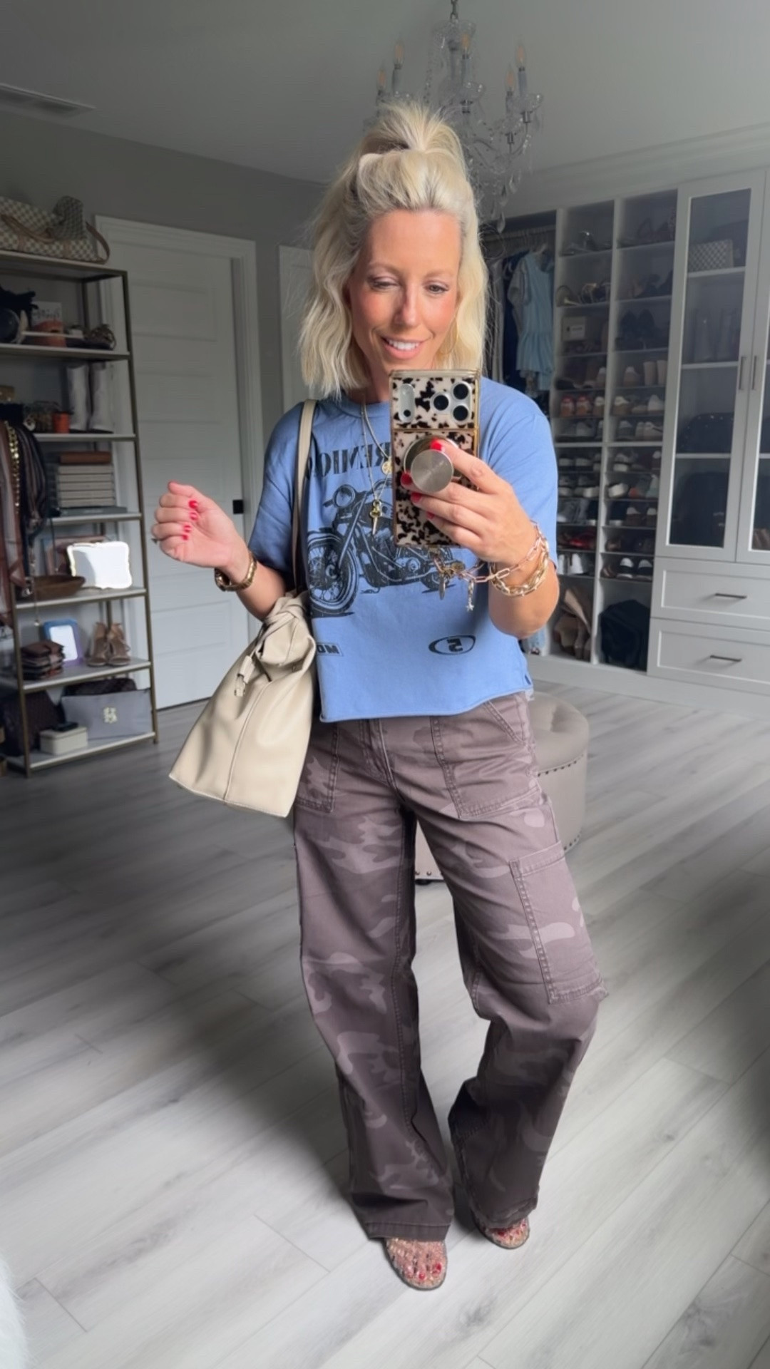 Size small tee and pants!

#LTKSaleAlert #LTKootd #LTKmomlife