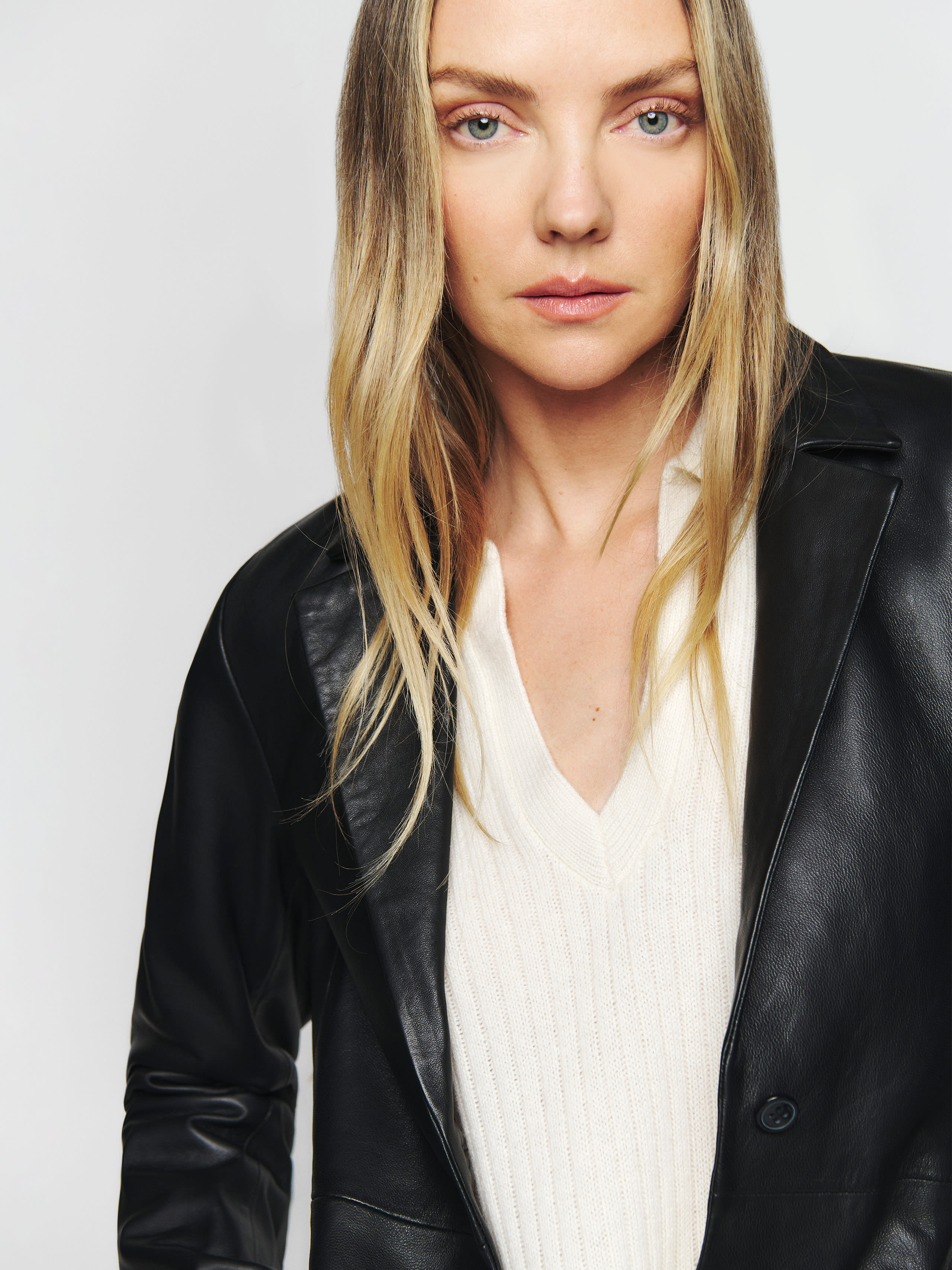 Veda Crosby 90s Longline Leather Blazer | Reformation (Global)