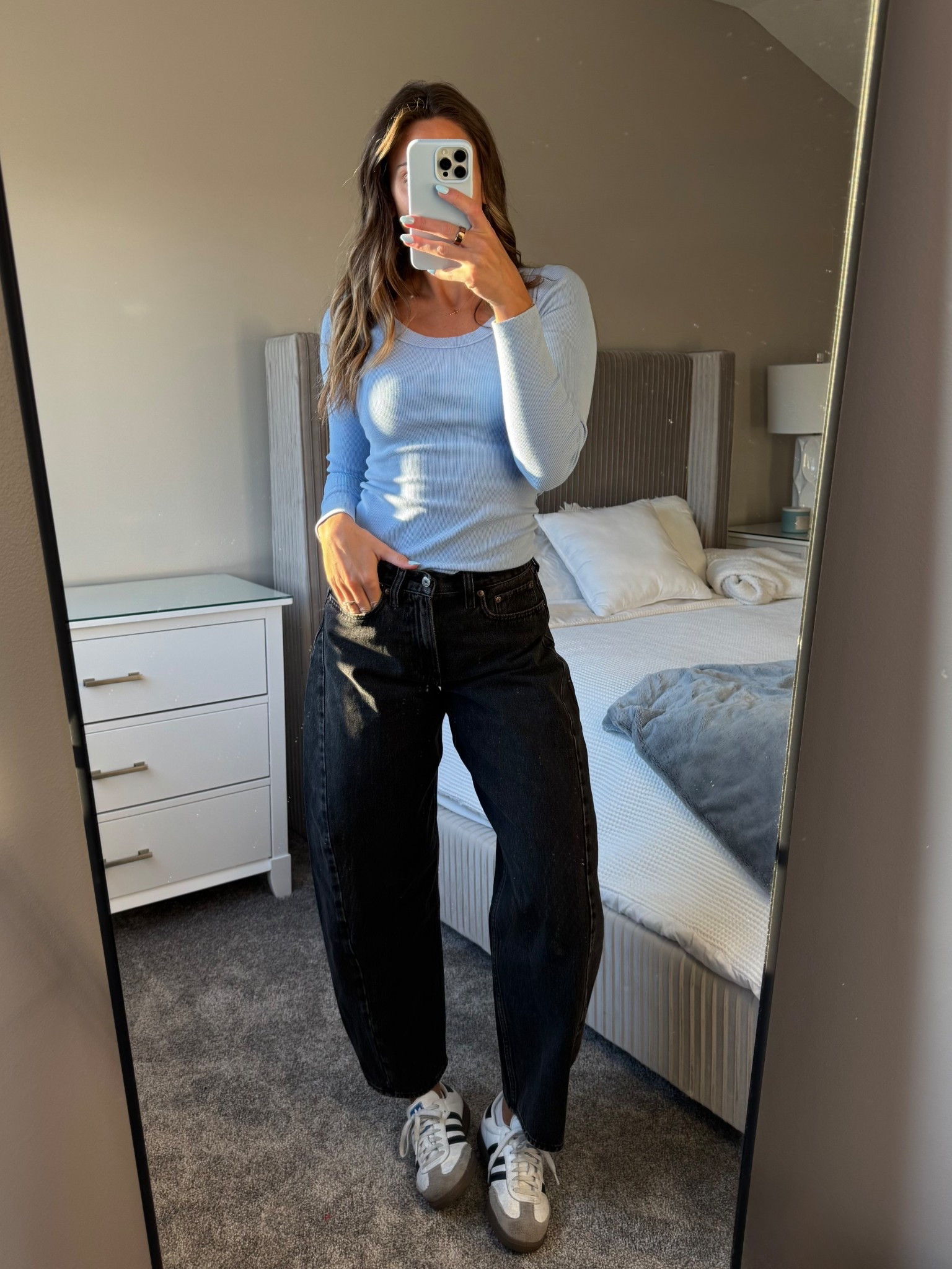 Cute simple spring outfit :))

#barreljeans #abercrombie #easteroutfit

#LTKShoeCrush #LTKFindsUnder100 #LTKStyleTip