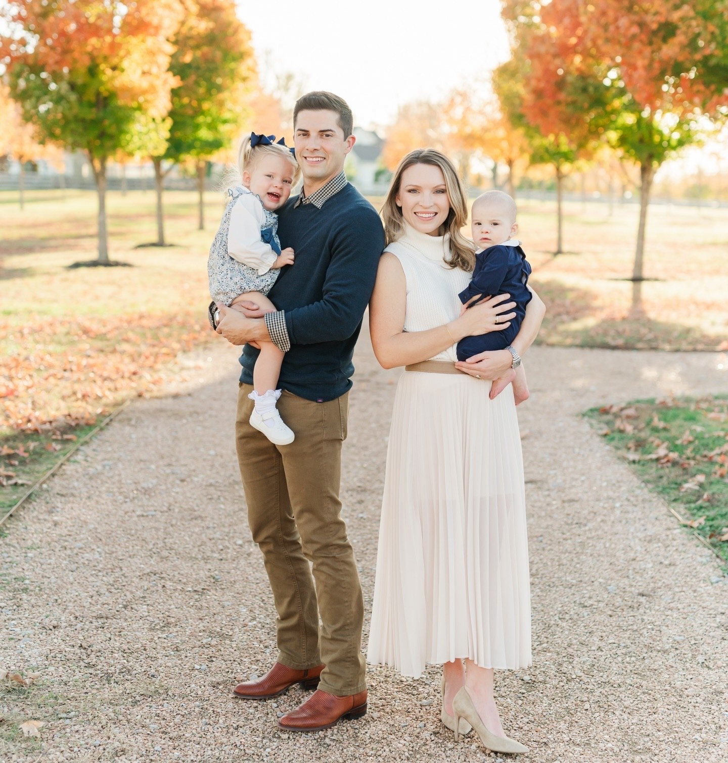 Wishing you and yours a very Merry Christmas 🎄 

- The Carroways

📸 @amylesslyphotography