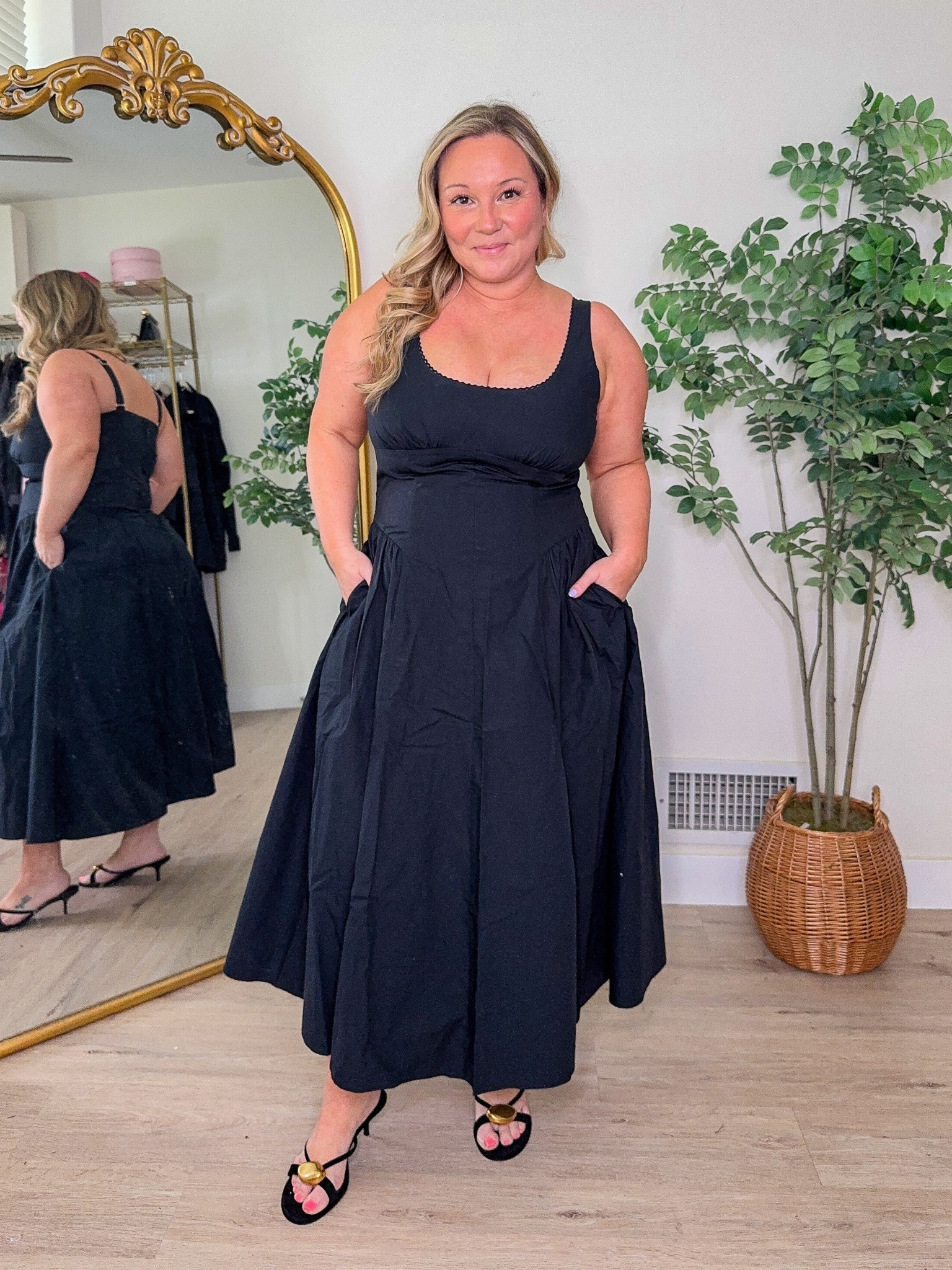 Abercrombie BOGO 50% off sale! 
Bra free dress size LARGE SHORT 
It definitely runs snug in the bust so if you have a large chest you likely need to size up. Bra feel styles have padding

Spring style, spring dress, special occasion dress, petite style, spring trends, LBD, brunch outfit, date night outfit

#LTKPetite #LTKMidsize #LTKOver40