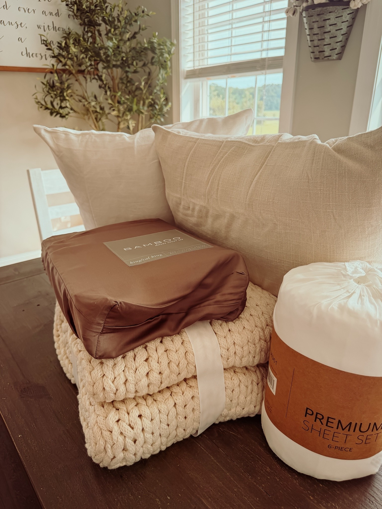 Linens and hutch fall bedding
Use code Nikigizzi to save 50%

#LTKCon #LTKgrwm #LTKHome