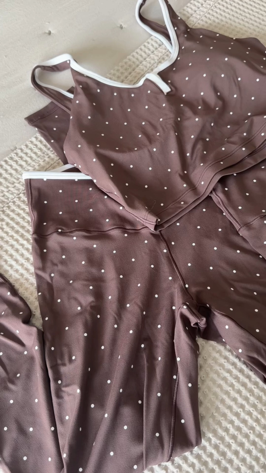 Viral brown and white polka dot matching athletic sets for fall from aerie! Wearing size medium in the top and small in the bottom!

#LTKgrwm #LTKootd #LTKmomlife