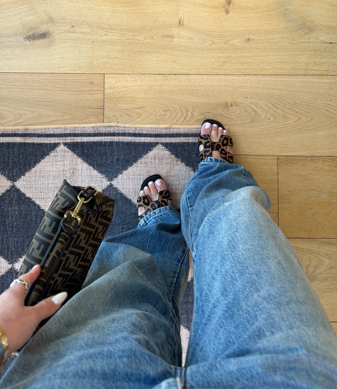 Checkered rug! 

#LTKSeasonal #LTKHome