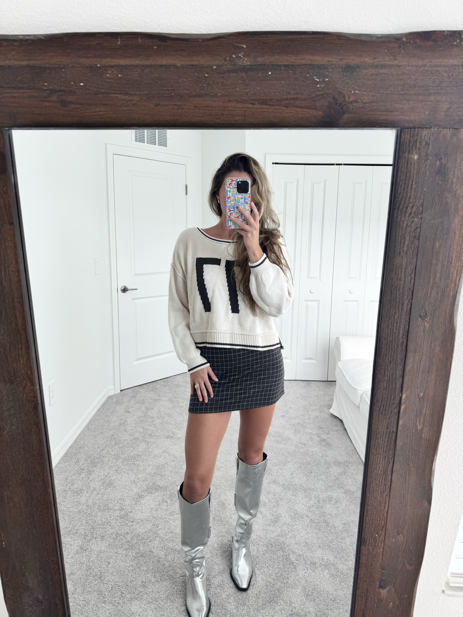 Ok love the fall outfit inspo fit! This skort is insanely comfortable and stretchy ! Feels like you’re wearing lounge shorts ! Paired it with these adorable metallic boots and sweater 🤍

#LTKSaleAlert #LTKU #LTKSeasonal