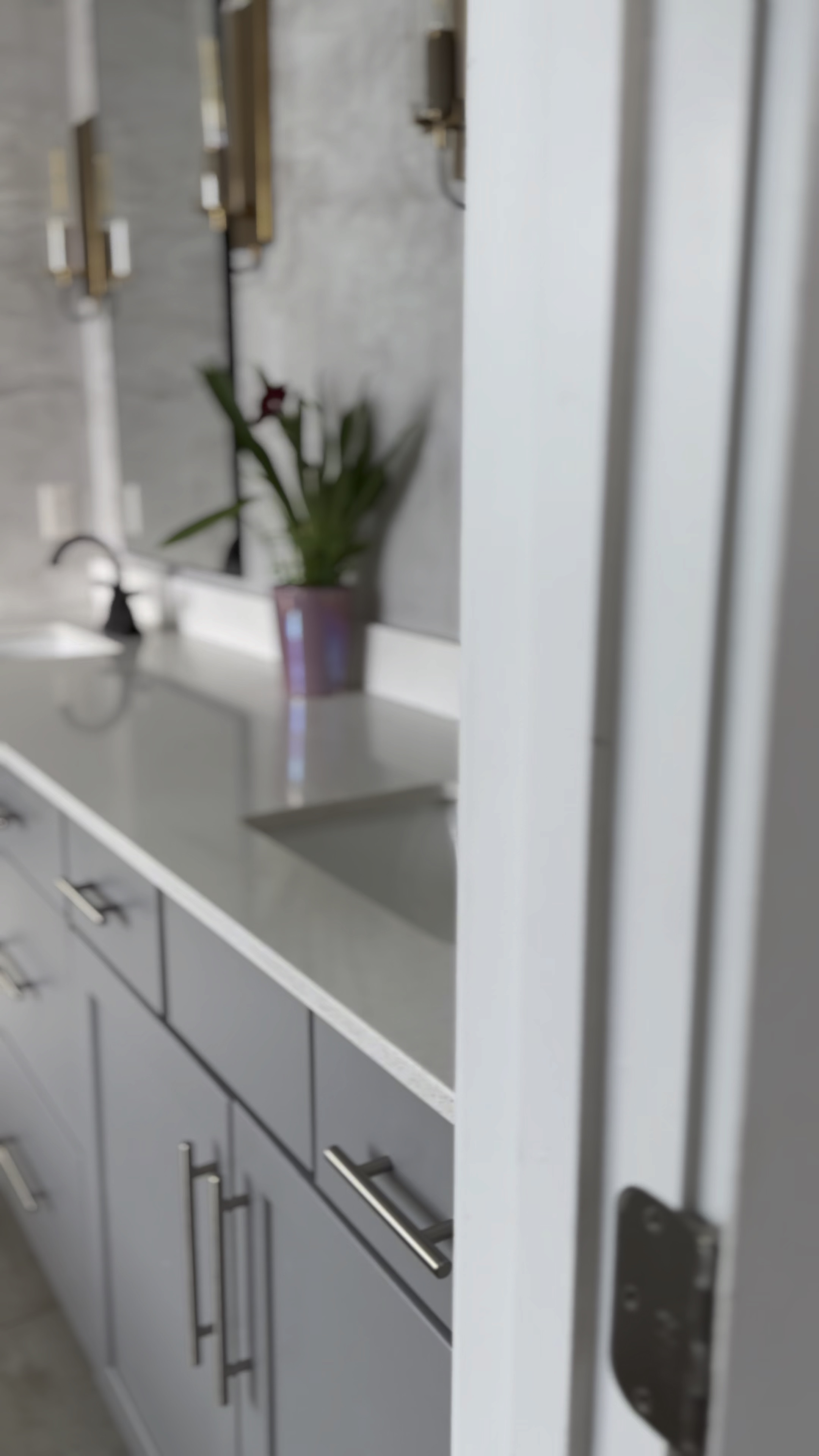 The best and most affordable mirrors

Kirklands, mirrors, home design, bathroom

#LTKhome #LTKFind #LTKstyletip