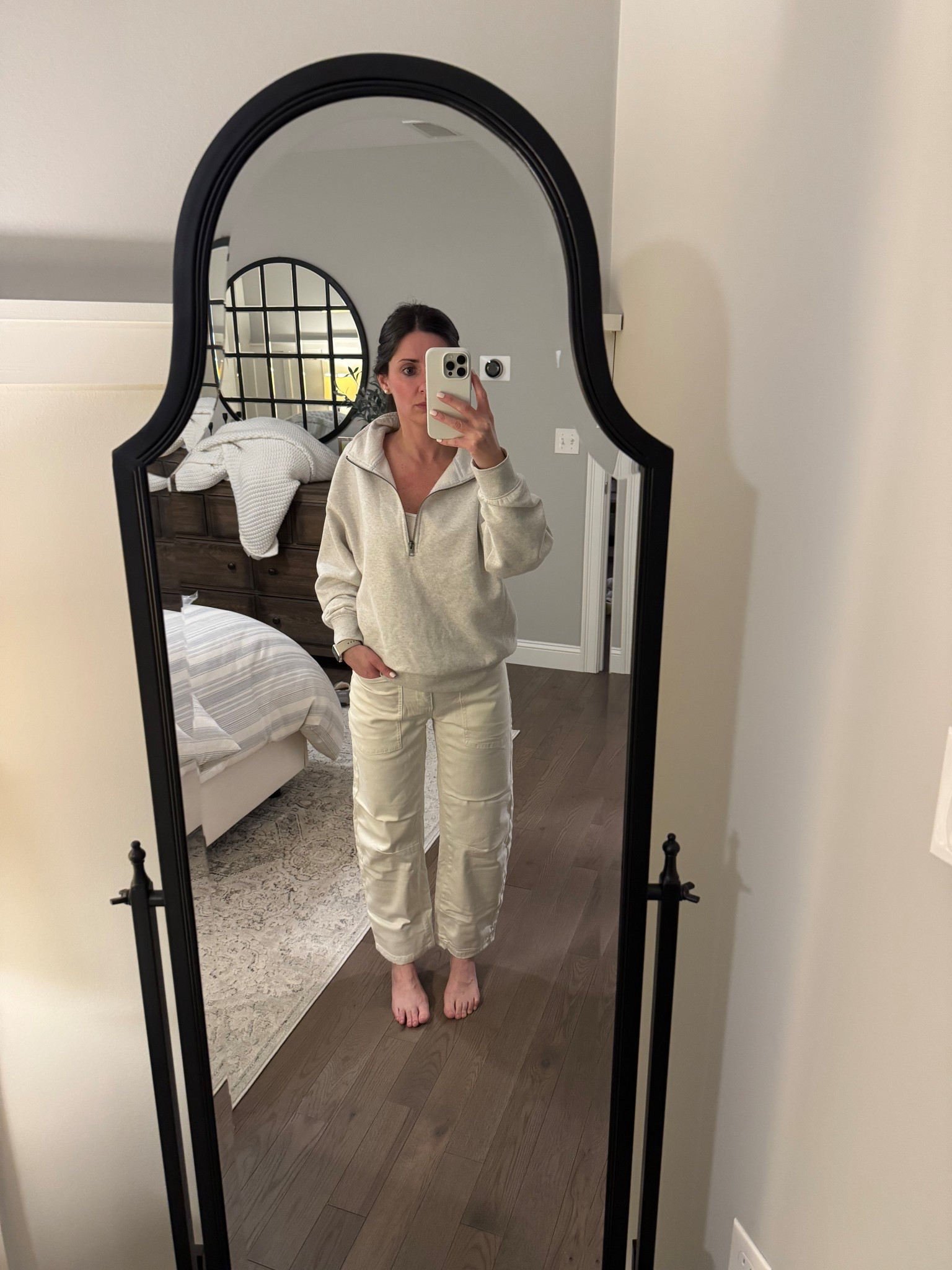 Spring jeans 
Barrel jeans 
Women’s clothing 