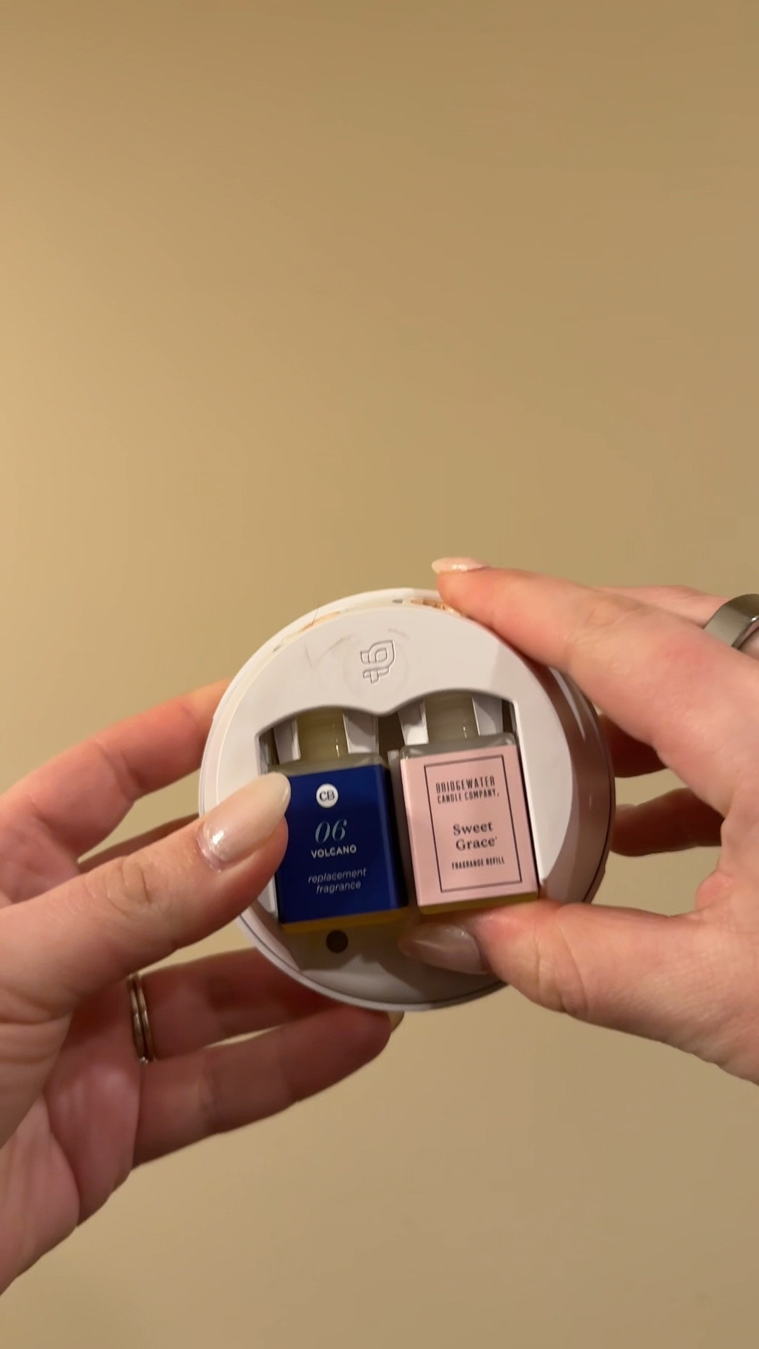 How to keep your home smelling amazing all year round!!


@Pura #homefinds #spring

#LTKHome