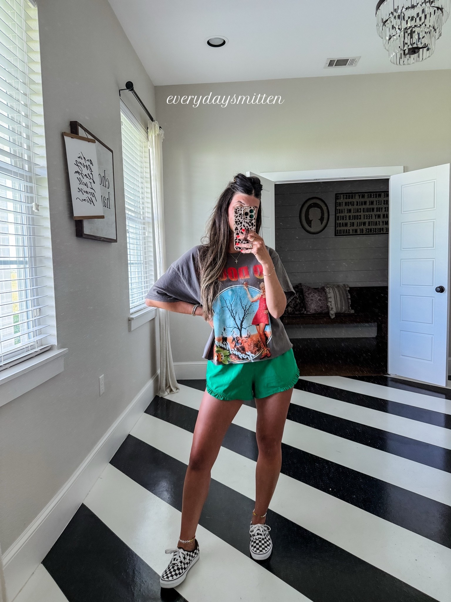 No doubt graphic tee restocked! I sized up to large & cut the bottom off mine

#LTKootd #LTKmomlife #LTKdayinmylife