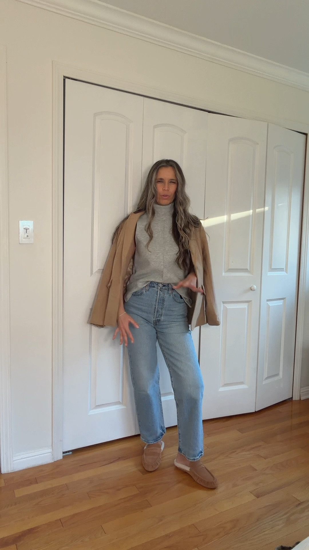 Levi’s ribcage crop jeans sz 27 x 27
I’m 5’5” 122 lbs 

Camel wool blazer sz 8 - I sized up

Camel suede mule loafers true to size - also in brown suede

Gray sleeveless turtleneck sz S - use code Vesna20 for 20% off

#LTKgrwm #LTKHoliday #LTKGiftGuide