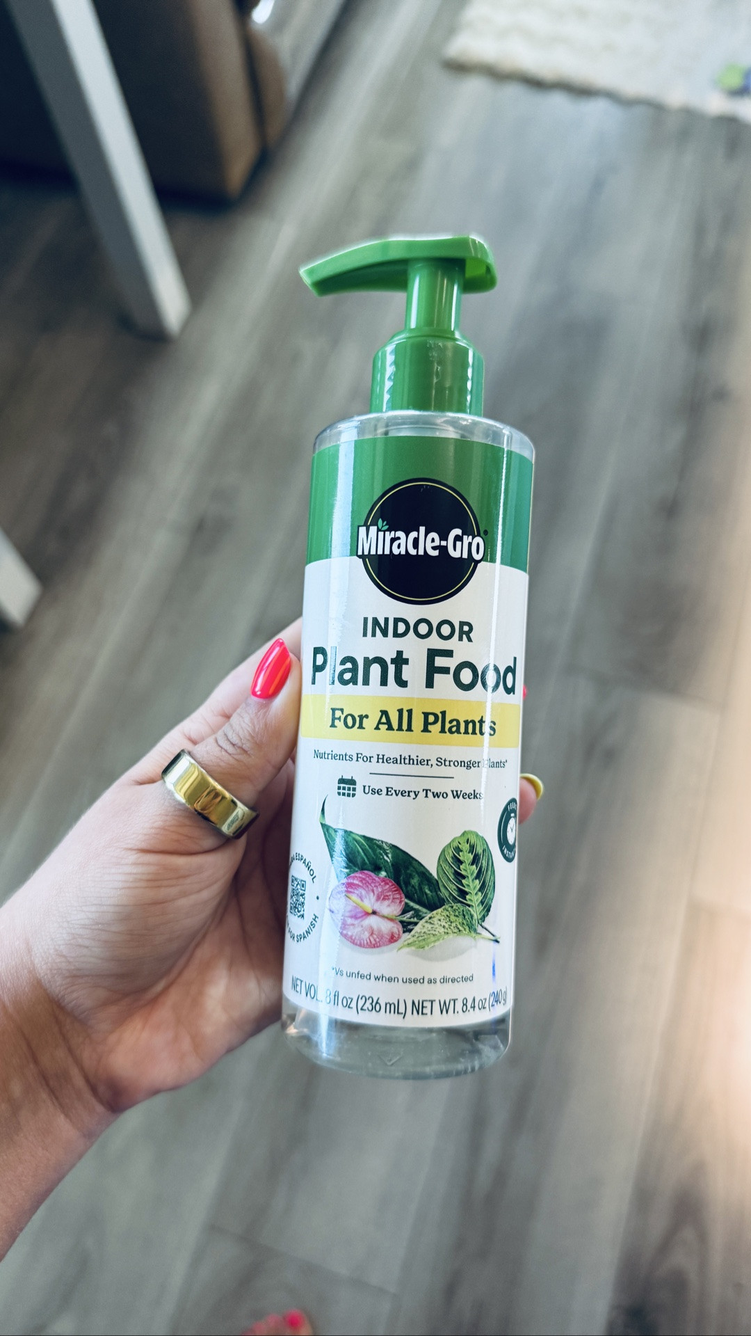🌿 Plant parents, this one's for you! 🪴✨ I've been using this Miracle-Gro Indoor Plant Food to give my houseplants a little extra love, & I love how easy it is to add to my regular watering routine! Simple, affordable, & perfect for helping your indoor plants thrive 💚 

 