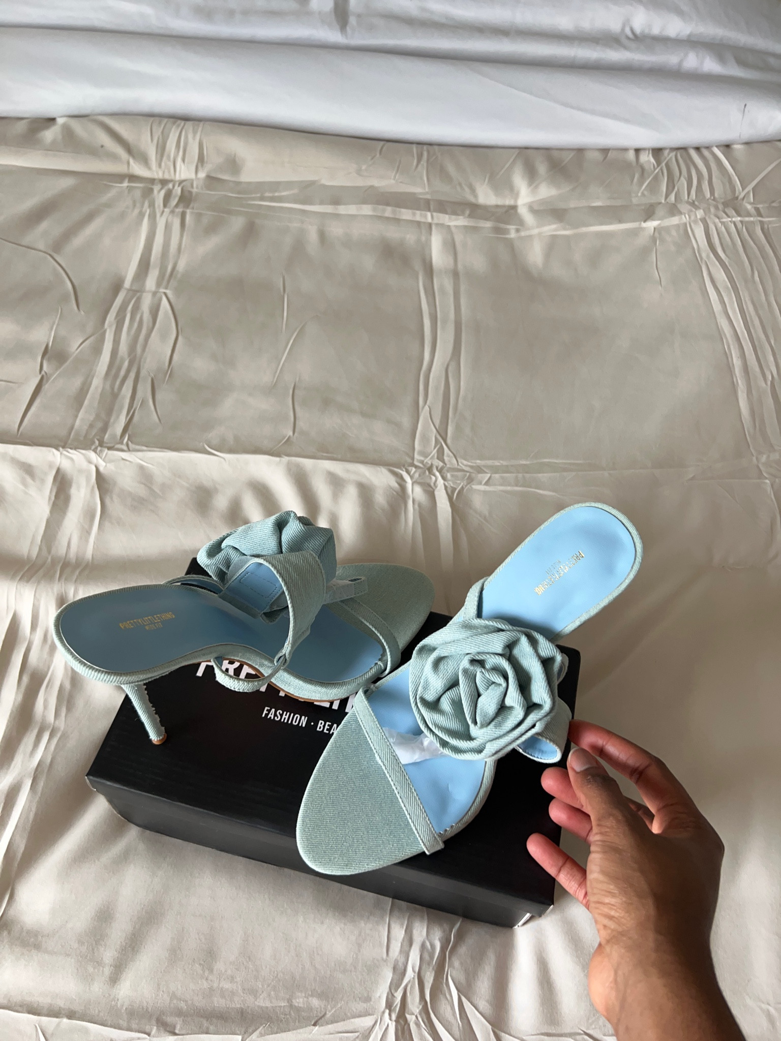Slayyyyy
denim heels, prettylittlething, female shoes

#LTKbeauty #LTKshoecrush #LTKwedding