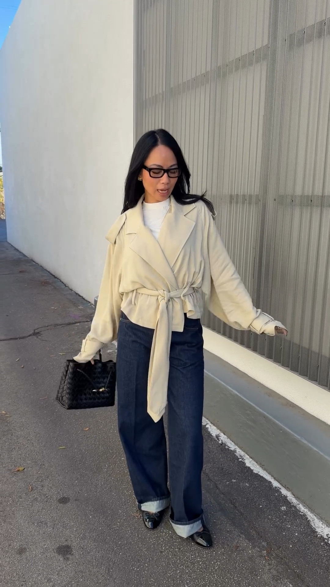 It’s Trench coat season 😗

.
.
.
.
#falltrends#trenchcoats#falloutfitinspo#winterfashiontrends#nycfashion#outfitinspirations#chicoutfits