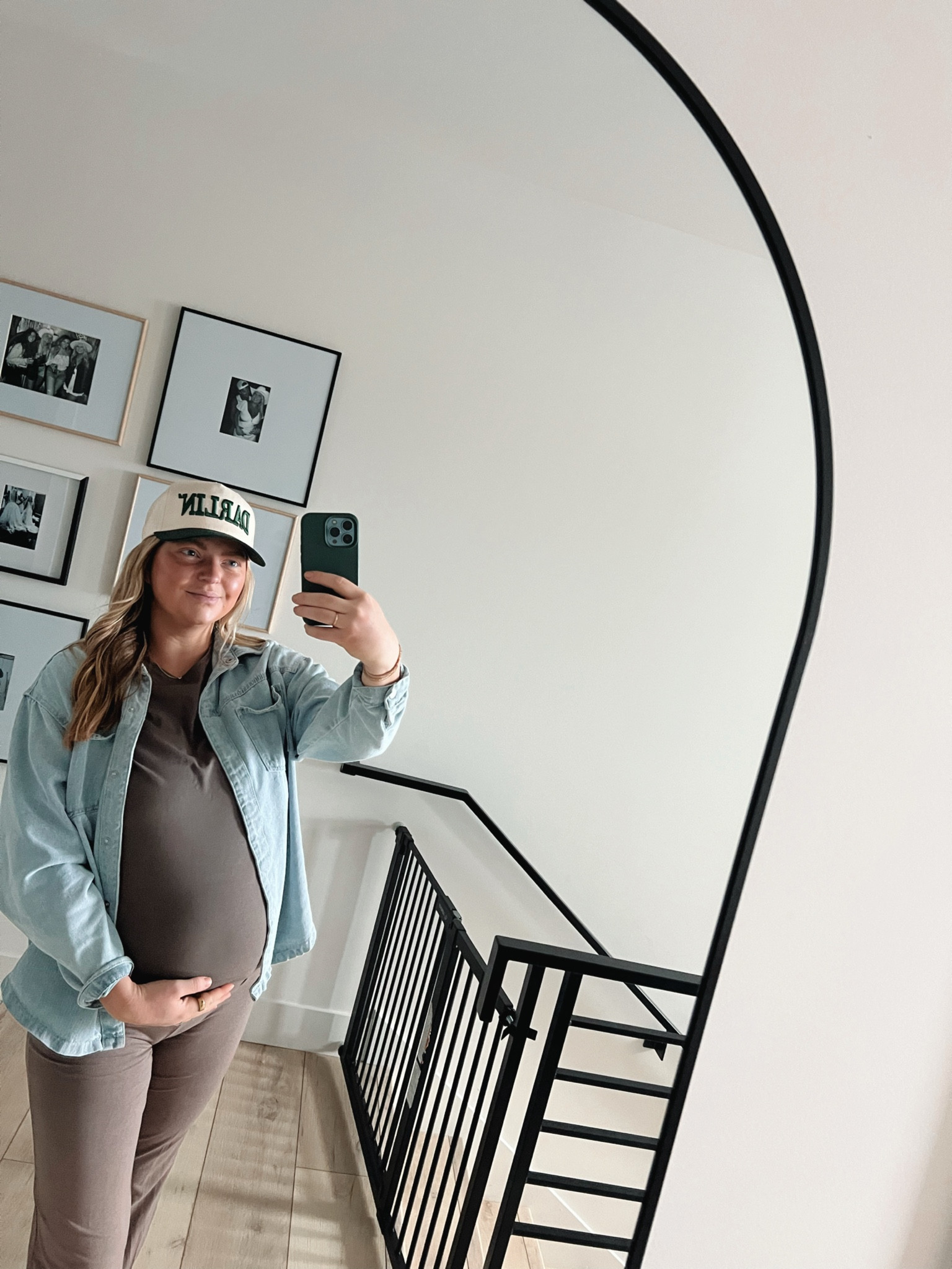 Comfy bump fit of the day

#LTKSeasonal #LTKStyleTip #LTKBump