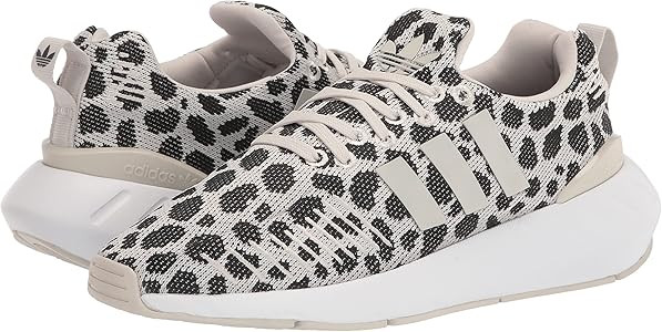 adidas Originals Women's Swift Run 22 Sneaker | Amazon (US)
