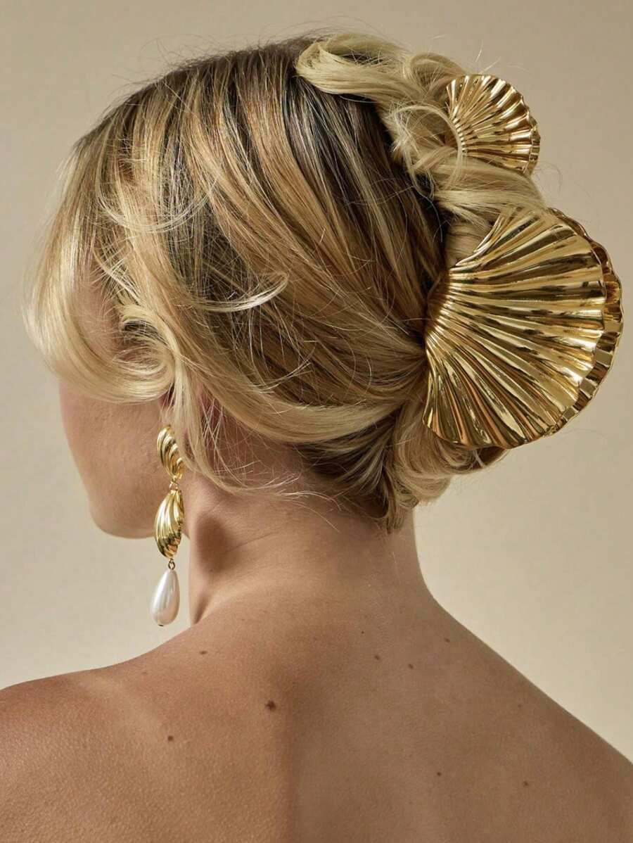 1 Pc Glossy Shell Metal Claw Clip,2025 Summer Ocean Series Hair Claw,INS Beach Style Shell & Tita... | SHEIN