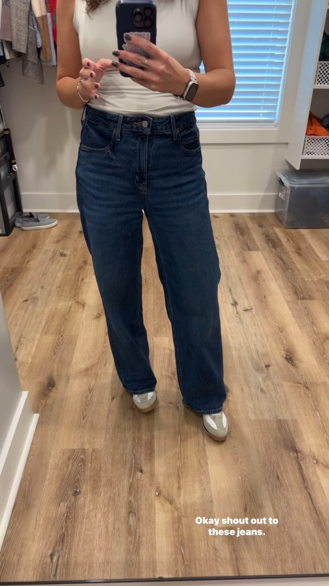 Wide leg high rise jeans. No rips or frays. Classic lines that holds its shape the entire day!
TTS: Wearing a size 6

#LTKmomlife