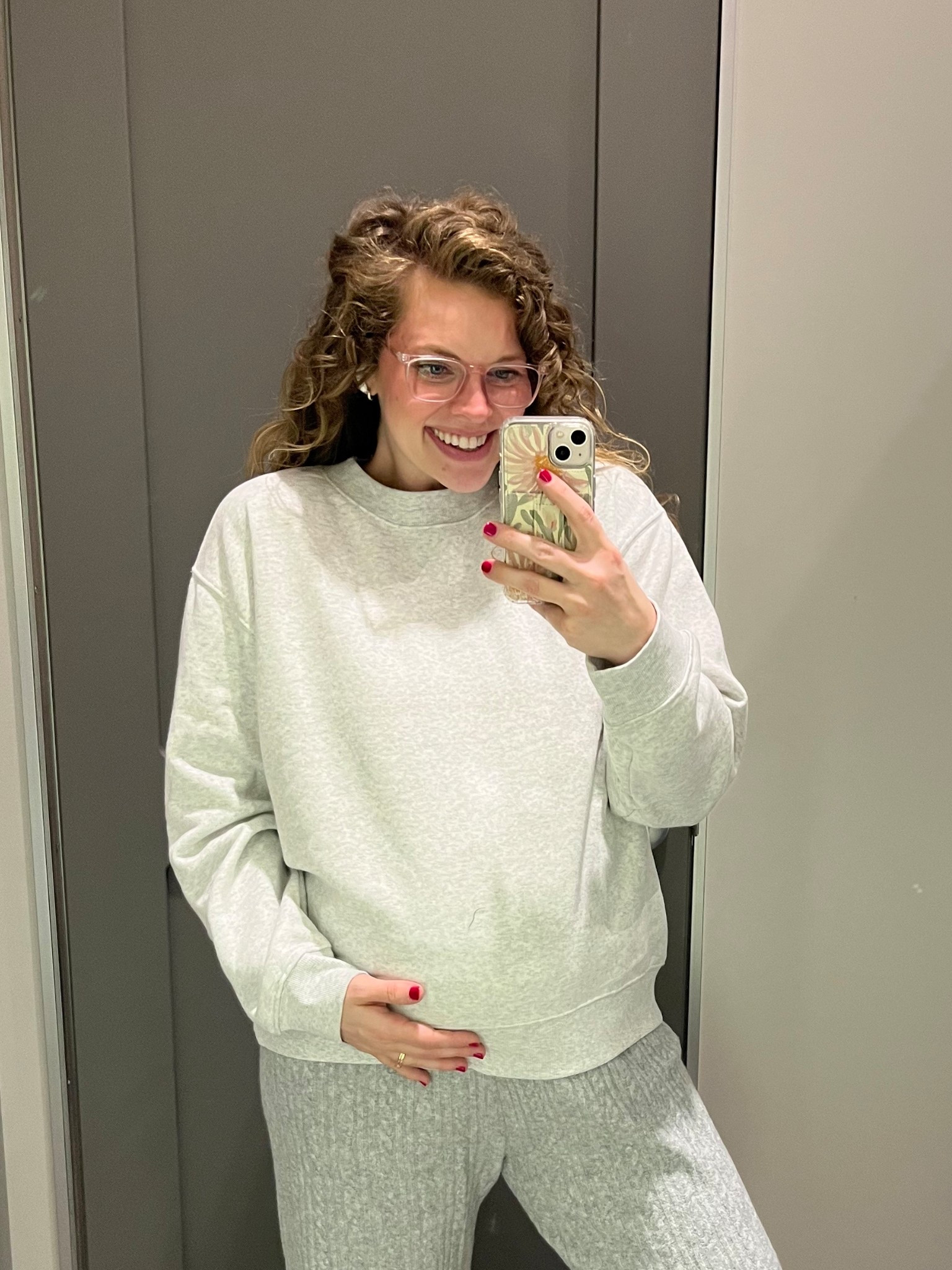 Sometimes you just want a CLASSIC crew and Target HAS it! Solid solid crew neck and I love this light gray color! Size up for pregnancy or stay true to size if not pregnant! 