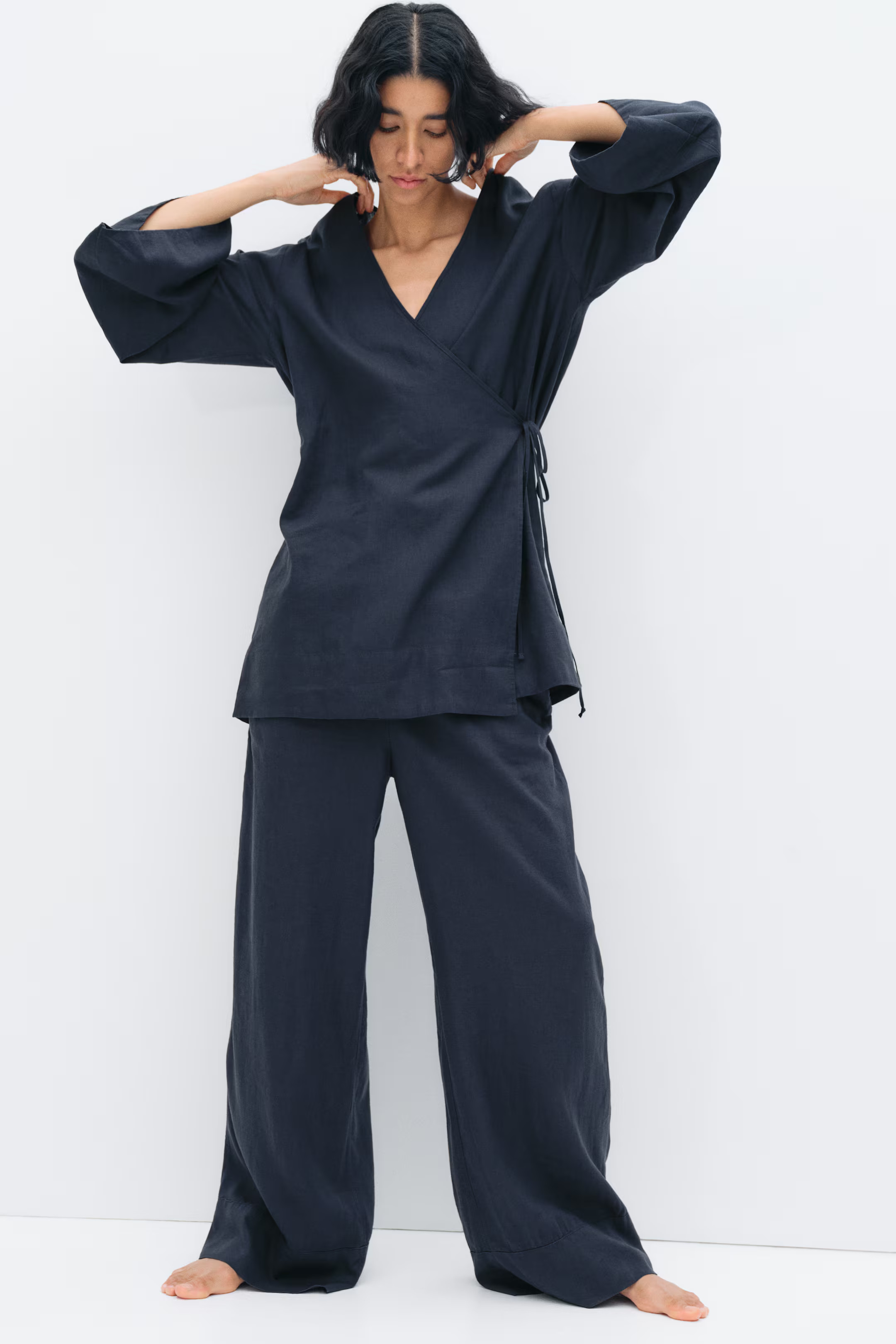 Linen-blend dressing gown | H&M (UK, MY, IN, SG, PH, TW, HK)