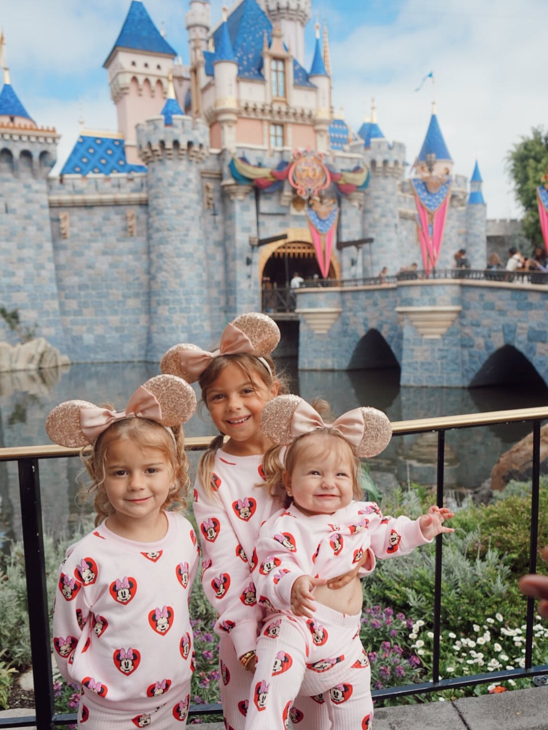 A magical day with my princess obsessed girls 🩷🏰👑