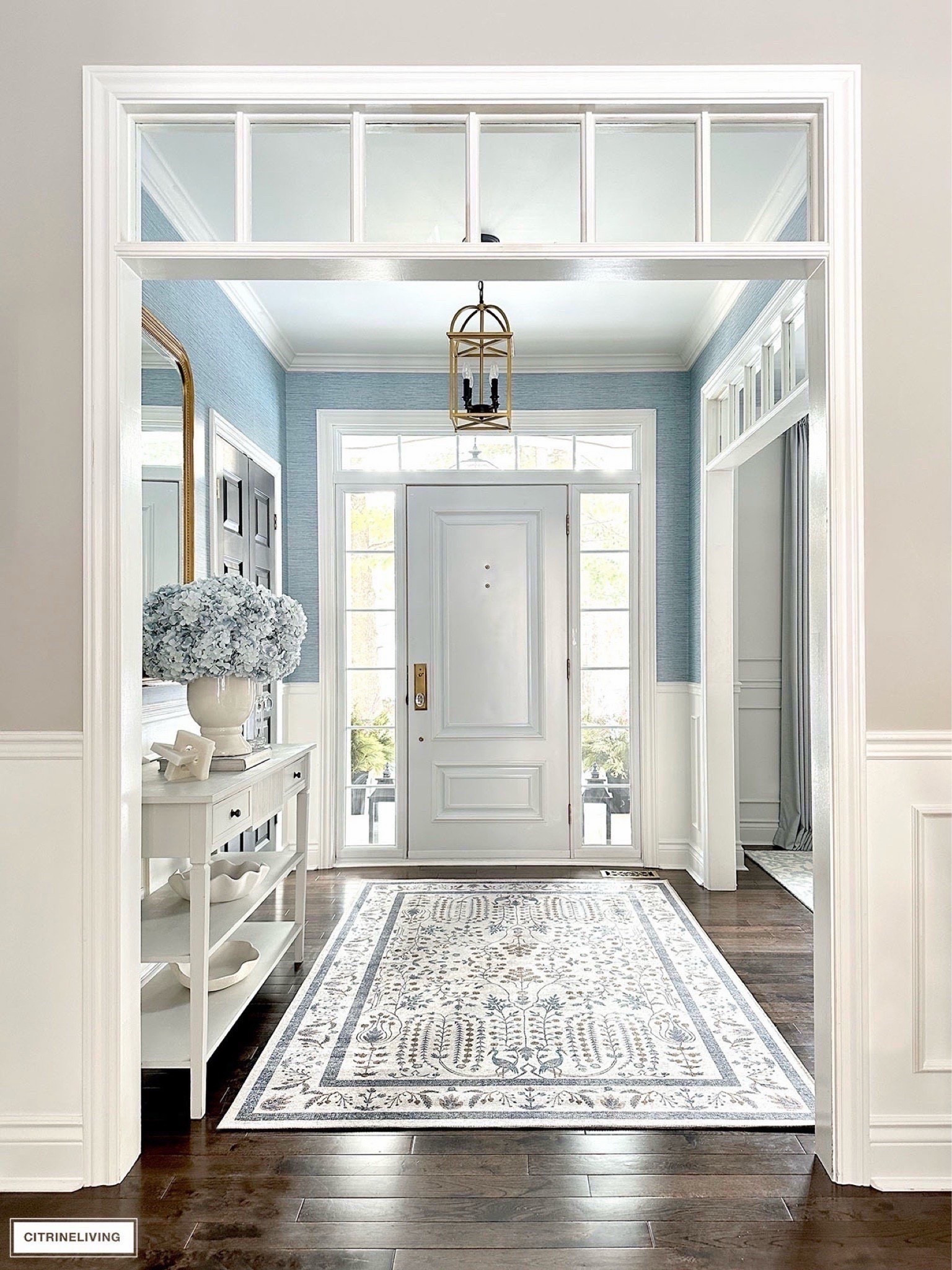 Add a chic rug for an instant room refresh! 

Spring decor, spring home, chic home, chic home decor, home inspo, home finds, home style, home refresh, area rug, entry way, entry finds, entry way rug, home decorations

#LTKSeasonal #LTKHome