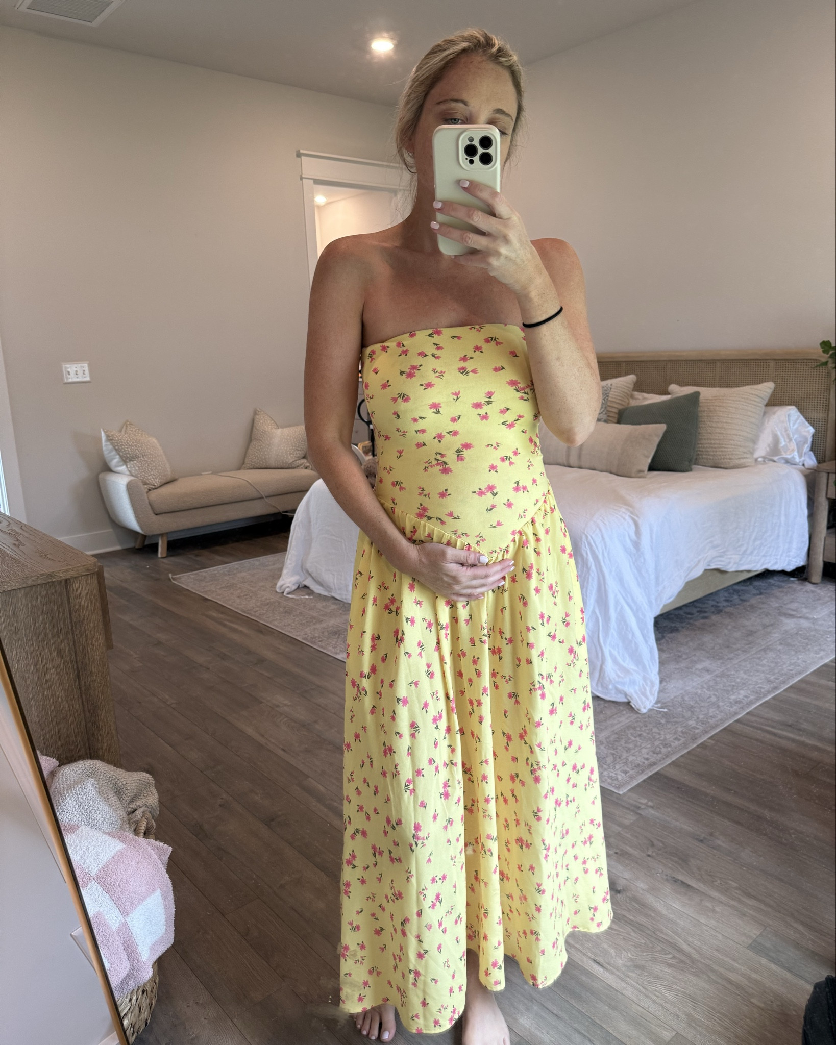 The comfiest strapless that’s bump friendly! 