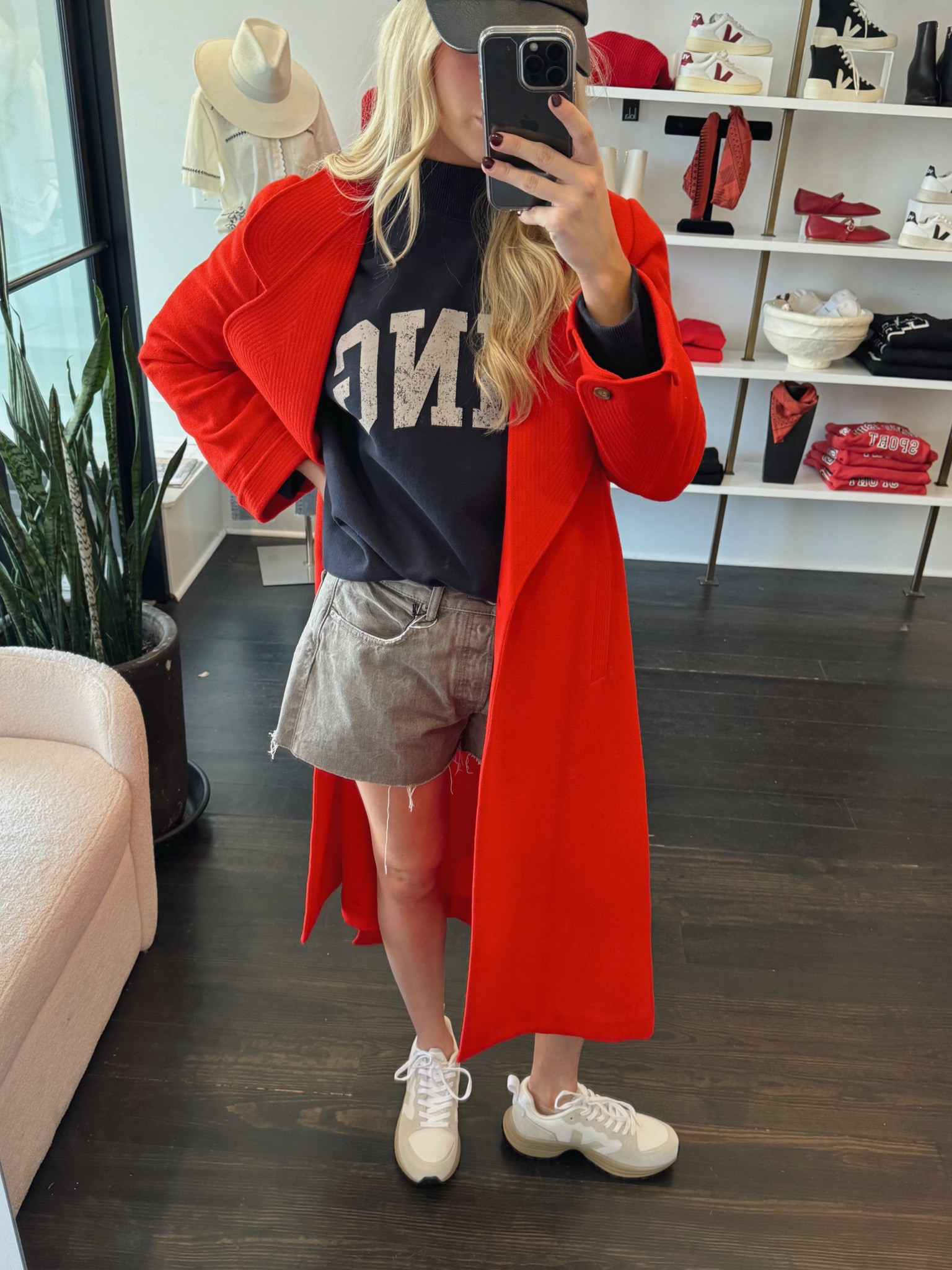 Elevated streetwear … this sweatshirt came home with me too 🤪 I LOVEEEE a mock neck! 