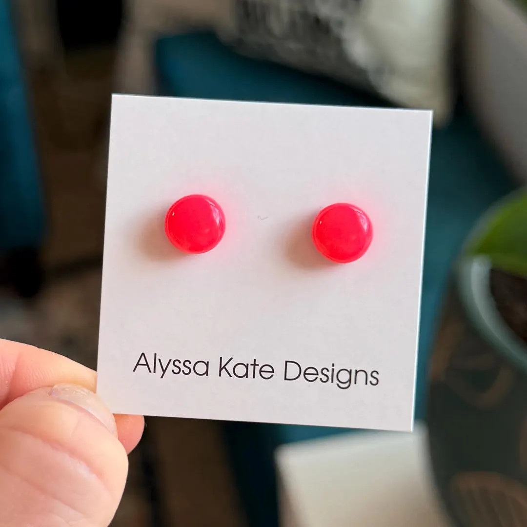 Neon Pink Stud Earrings | Bright Colorful Earrings | Cute Gift for Teens (6–12mm) | Etsy (DACH)