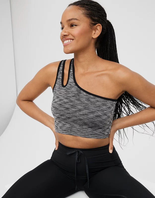 Selena is 5' 9", wearing size small | American Eagle Outfitters (US & CA)