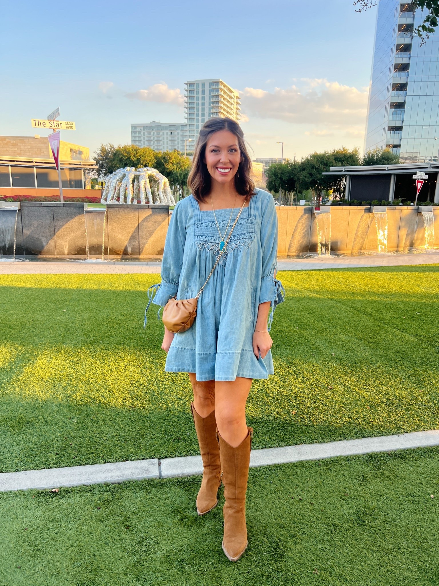XS dress
Boot TTS 


