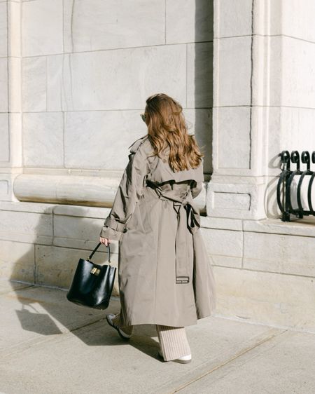 Oversized trench coat, size down! 

Casual spring outfit idea, spring style

#LTKSeasonal #LTKitbag