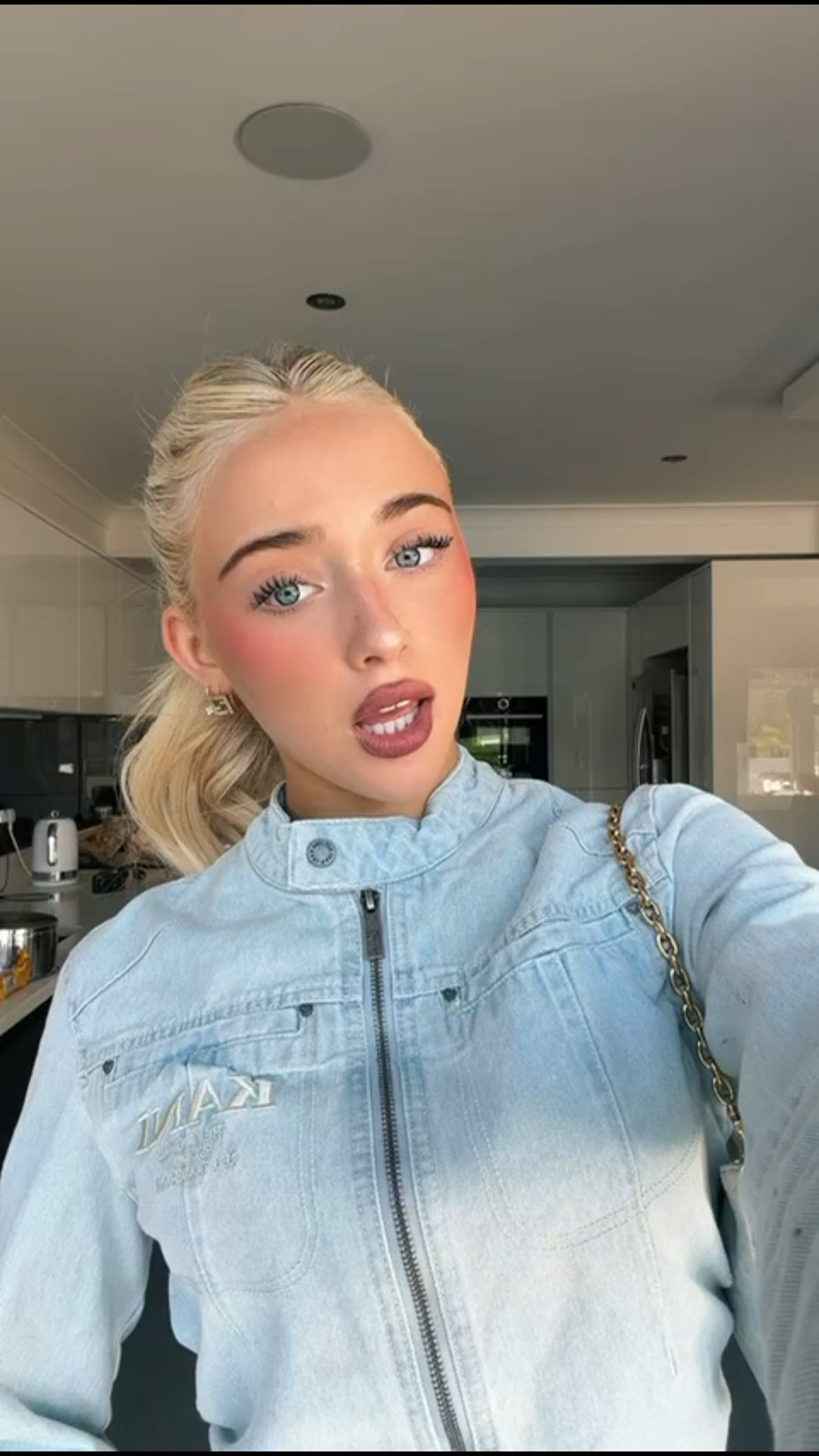 🦋✨☁️

Denim jacket, moto jacket, double denim, low rise jeans, casual outfit

#LTKFashionMonth #LTKspring #LTKuk