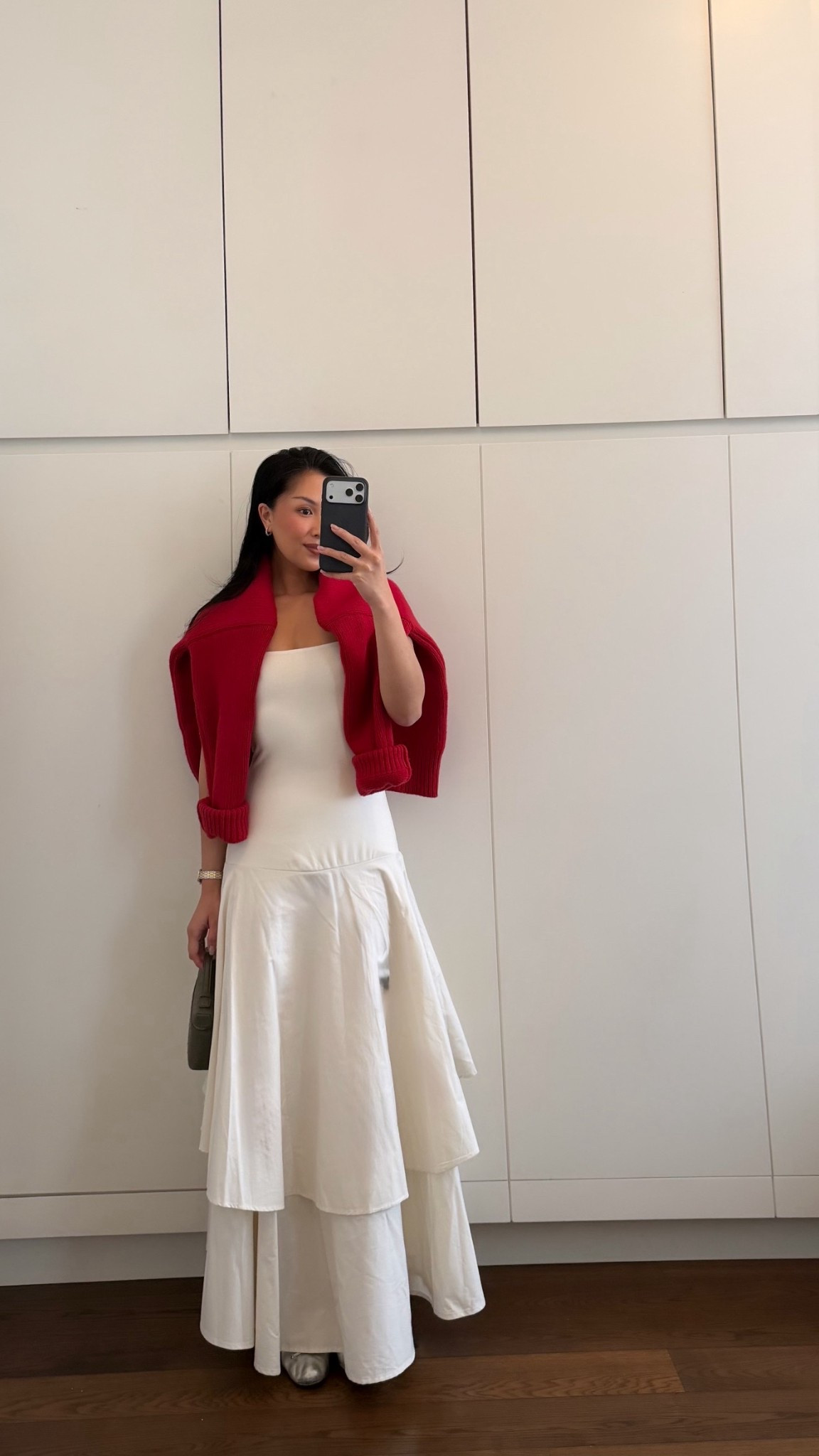 Drop waist, ruffle skirt dress that is petite friendly! Perfect for a vacay dress to throw into your suitcase and has adjustable straps🙌🏽🙌🏽

#LTKWedding #LTKootd #LTKTravel