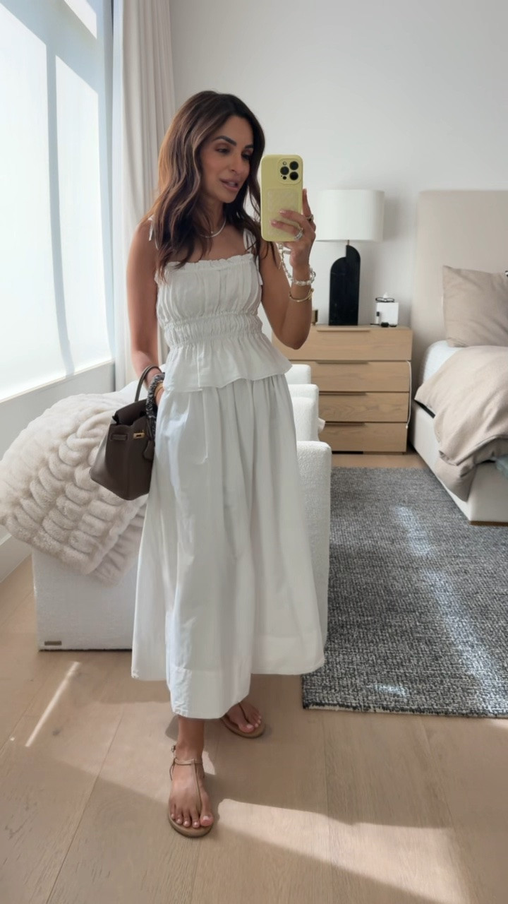 This @Aritzia poplin skirt has been on my favorites list all summer long! Turned it into a matching set with this cute top. Such a classic, timeless piece. I’m wearing size XS in the top and skirt! #aritziapartner #ad

#LTKootd #LTKPetite #LTKOver40