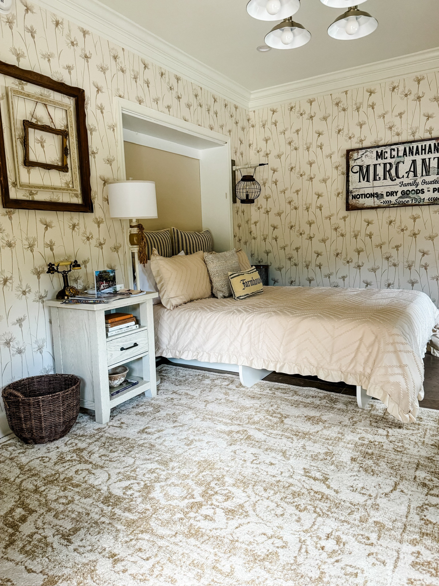 Piper Villa - Neutral Home Decor Inspo!

Home decor, home finds, home decor inspo, interior design, fall home inspo, room decor, bedroom, bedroom inspo 



#LTKHome #LTKOver40 #LTKSeasonal