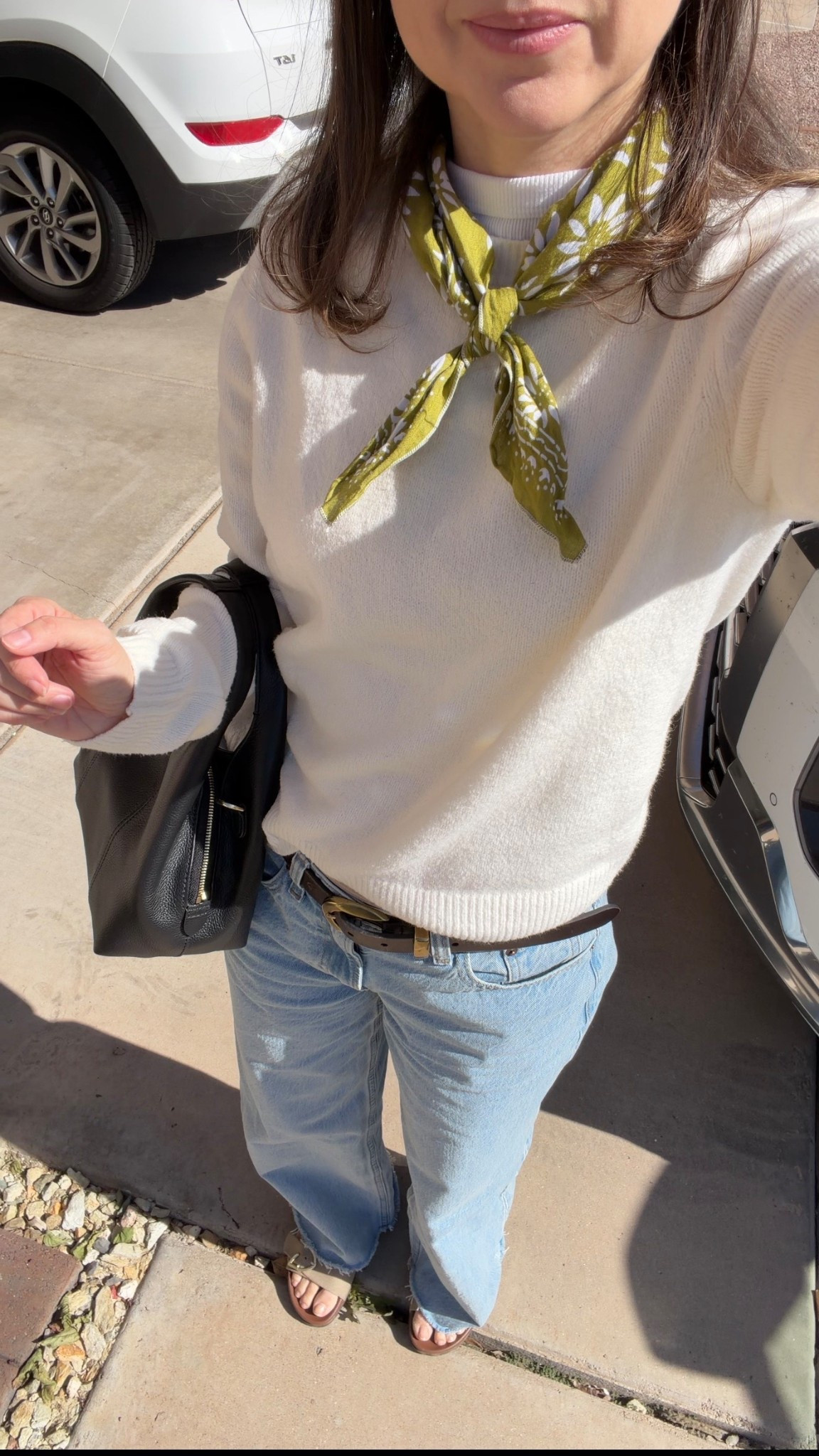 These low rise jeans are great to wear with flats and a sweater for a casual day outfit.
They are also super comfy. 

Jeans 25 short 

#LTKPetite