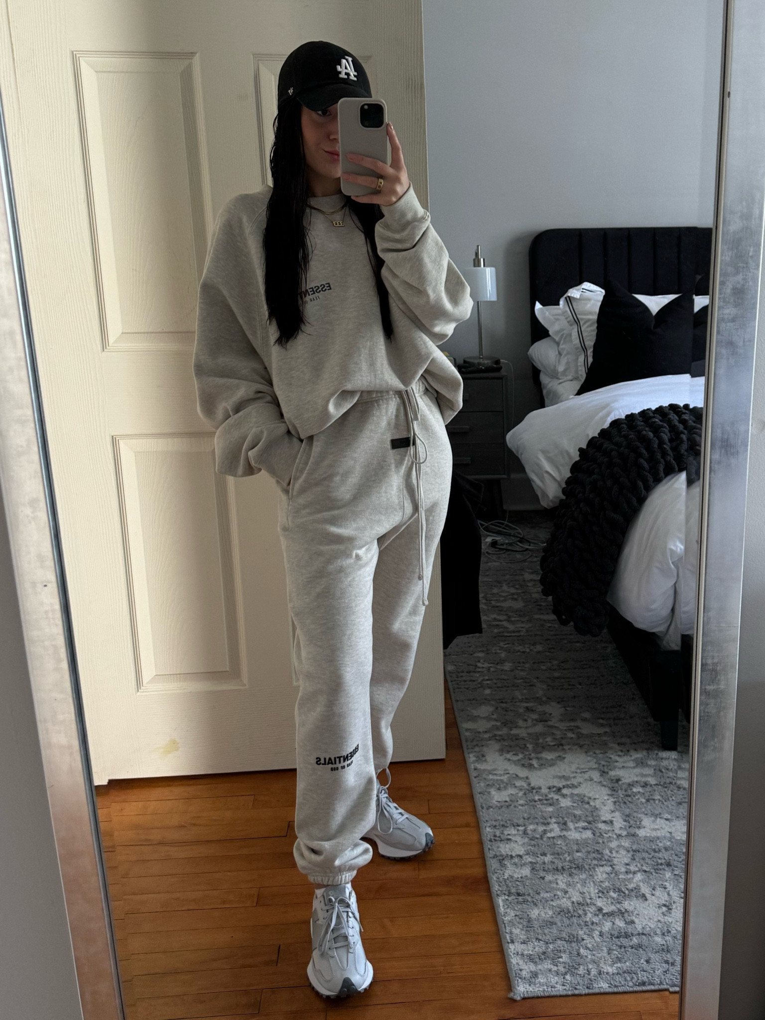 sweatset season🤍☁️

#LTKshoecrush #LTKSeasonal #LTKGiftGuide