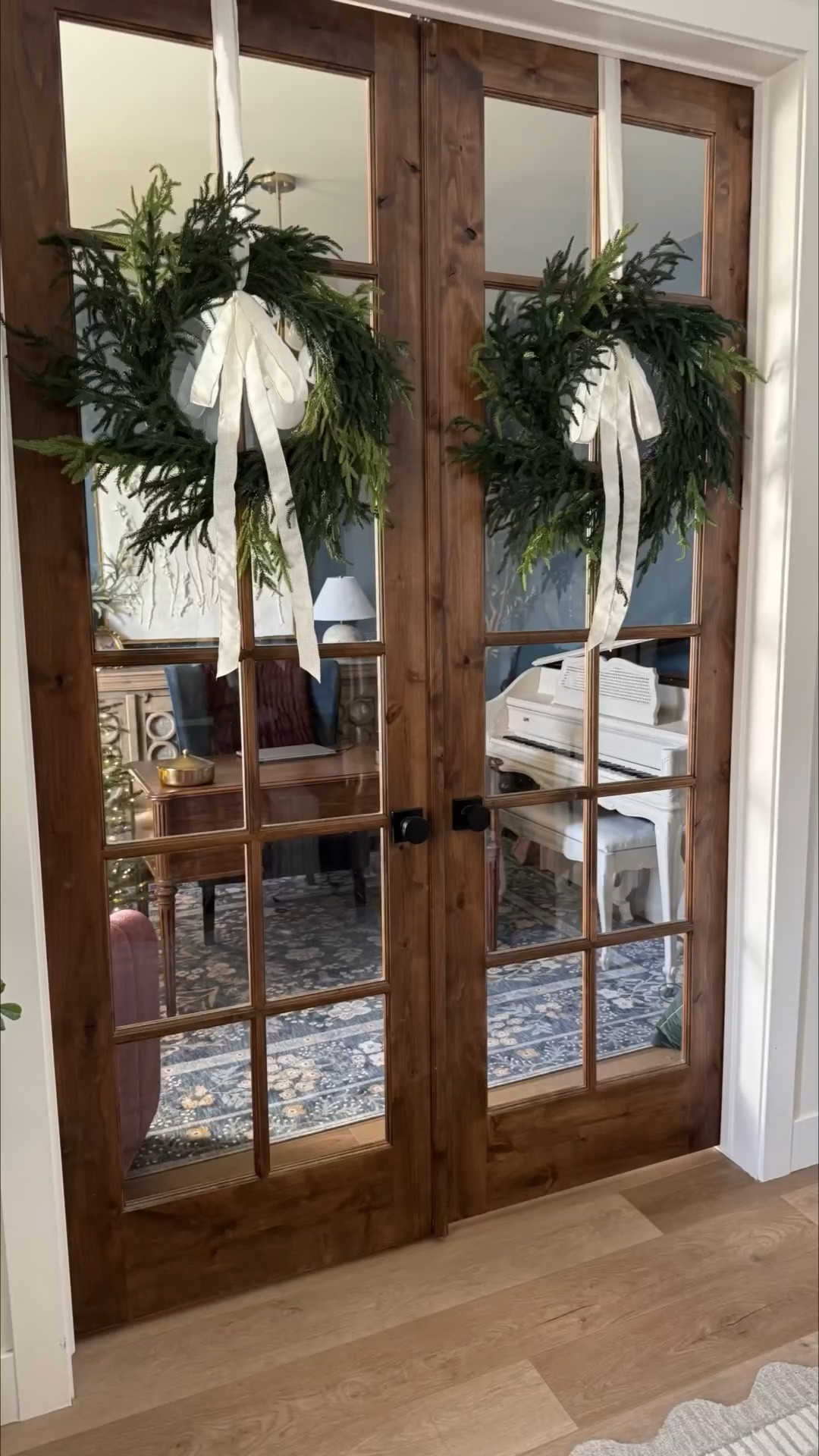 Office Door Wreaths🎄

Christmas decor 
Christmas wreath 
Norfolk pine
Home office 

#LTKHome #LTKHoliday #LTKSeasonal