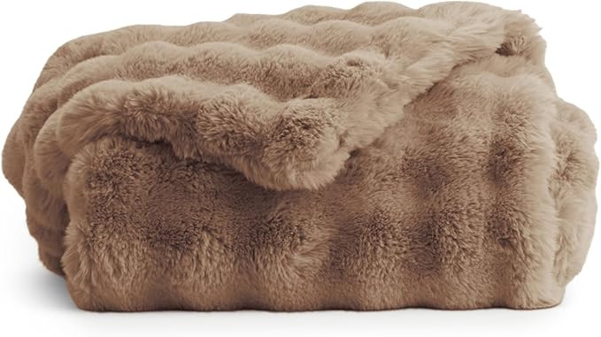 Cozy Earth Bubble Cuddle Blanket - Faux Fur Ultra-Soft Luxury Throw Blanket - Comfortably Weighte... | Amazon (US)