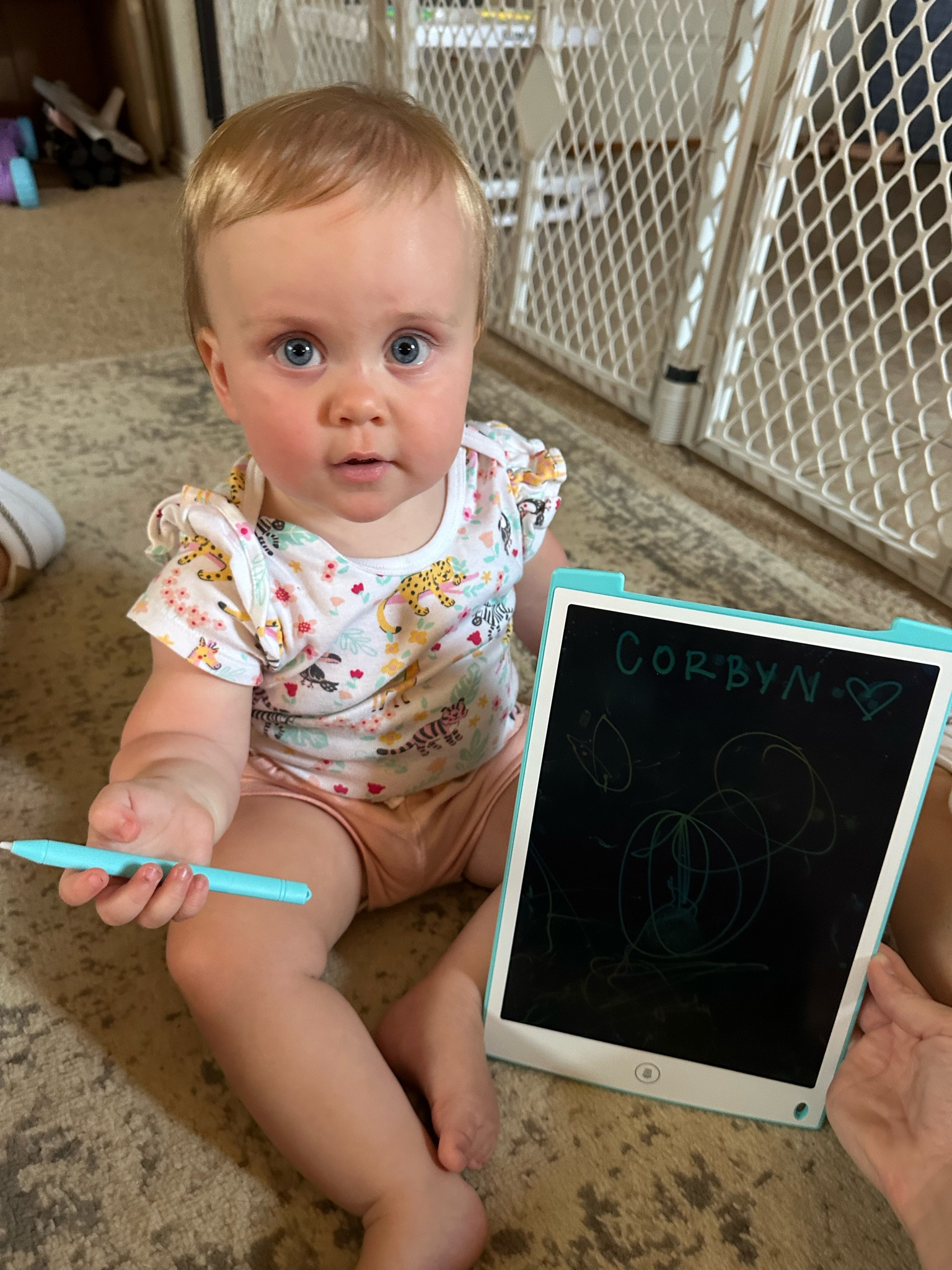 Cutest little doodle pad for cheap!!

Baby, toddler, doodle pad, girl, drawing

#LTKKids #LTKBaby #LTKFamily