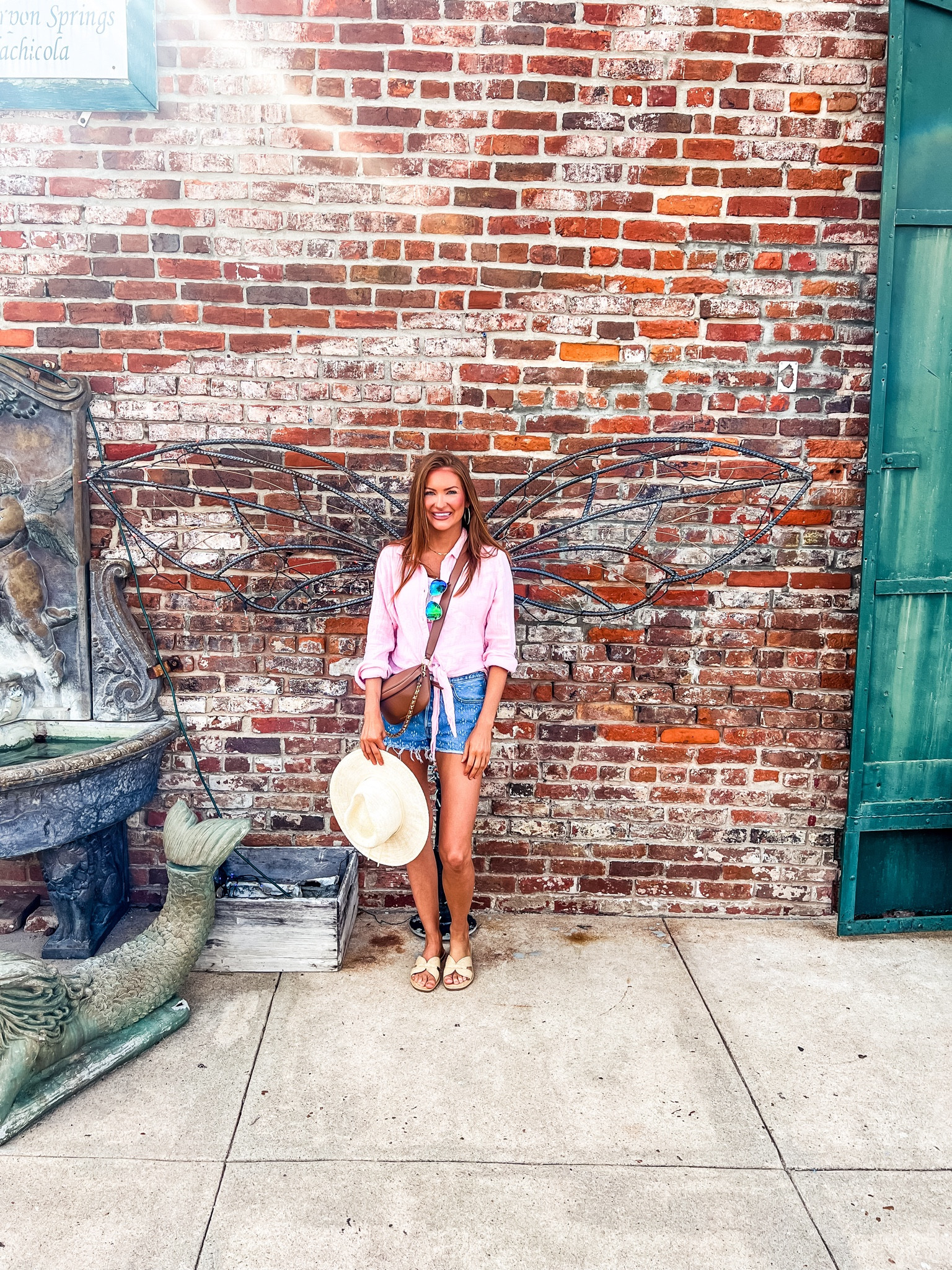 Most of my outfit is on sale this weekend! I love these shirts and live in them during the summer. 💗

#LTKShoeCrush #LTKFindsUnder50 #LTKSaleAlert
