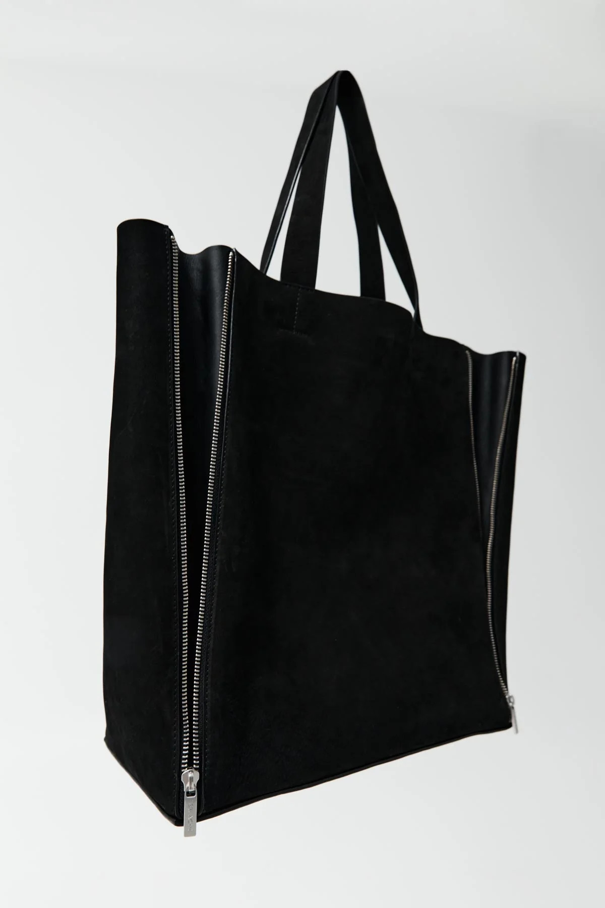Zip Tote Bag - Black | St. Agni (US, UK, EU)